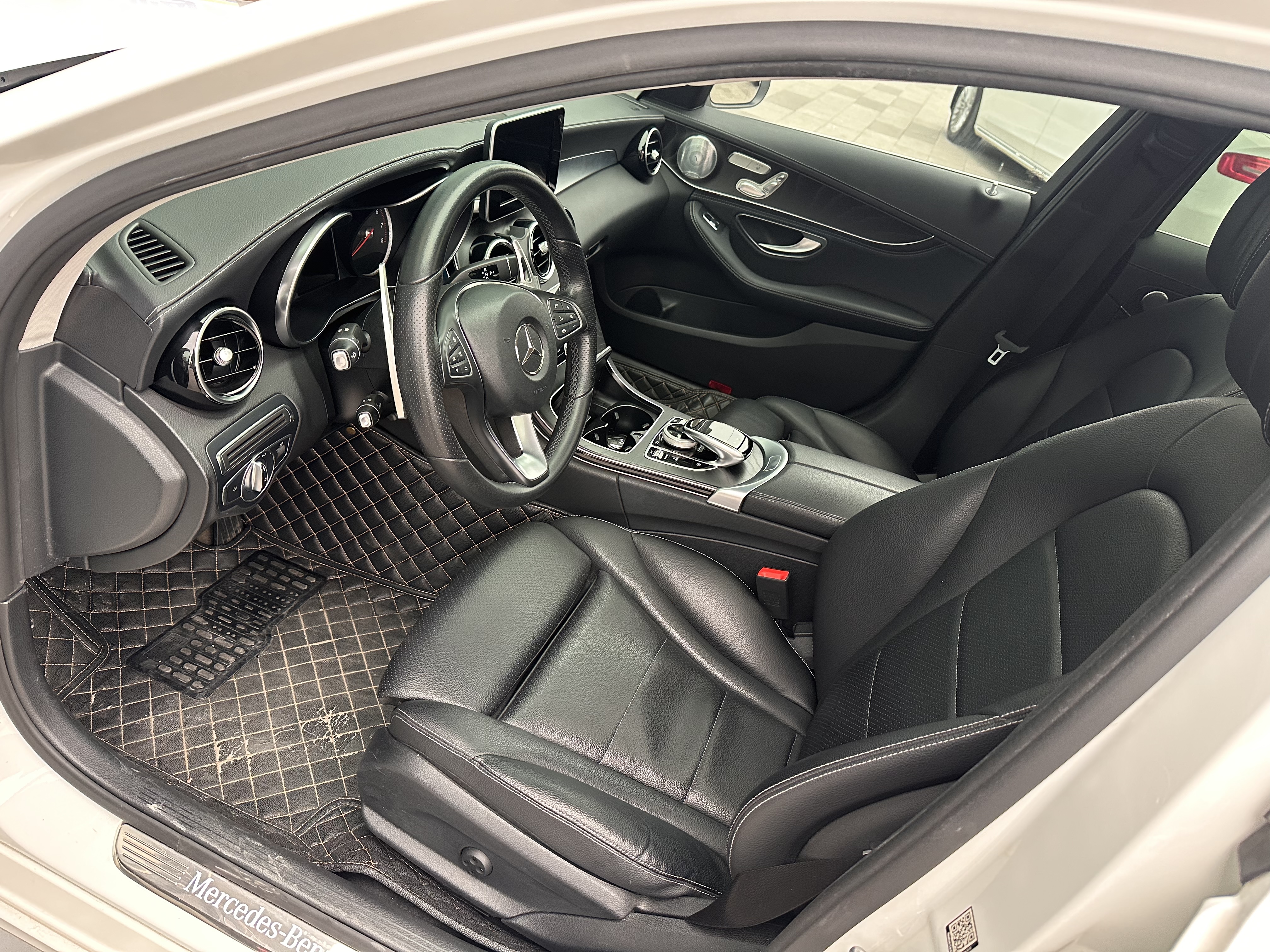 Mercedes-Benz C Class 2017 car image #10