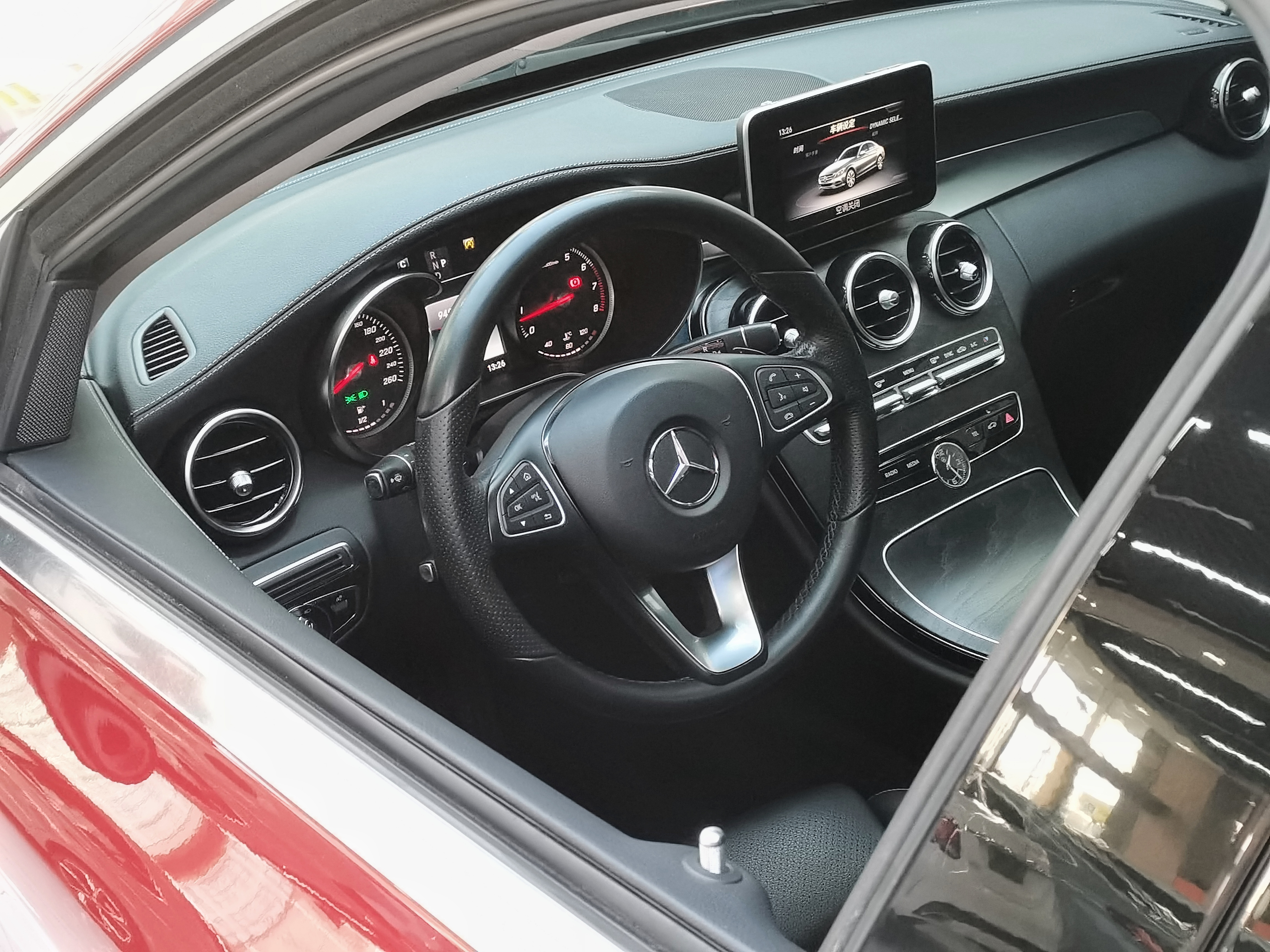 Mercedes-Benz C Class 2018 car image #10