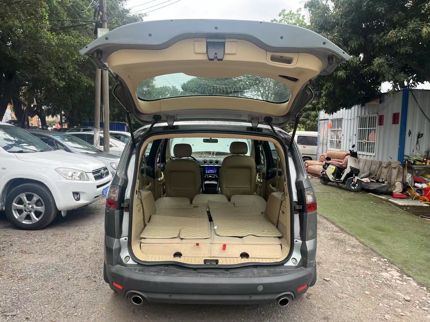 Ford S-MAX 2010 car image #10