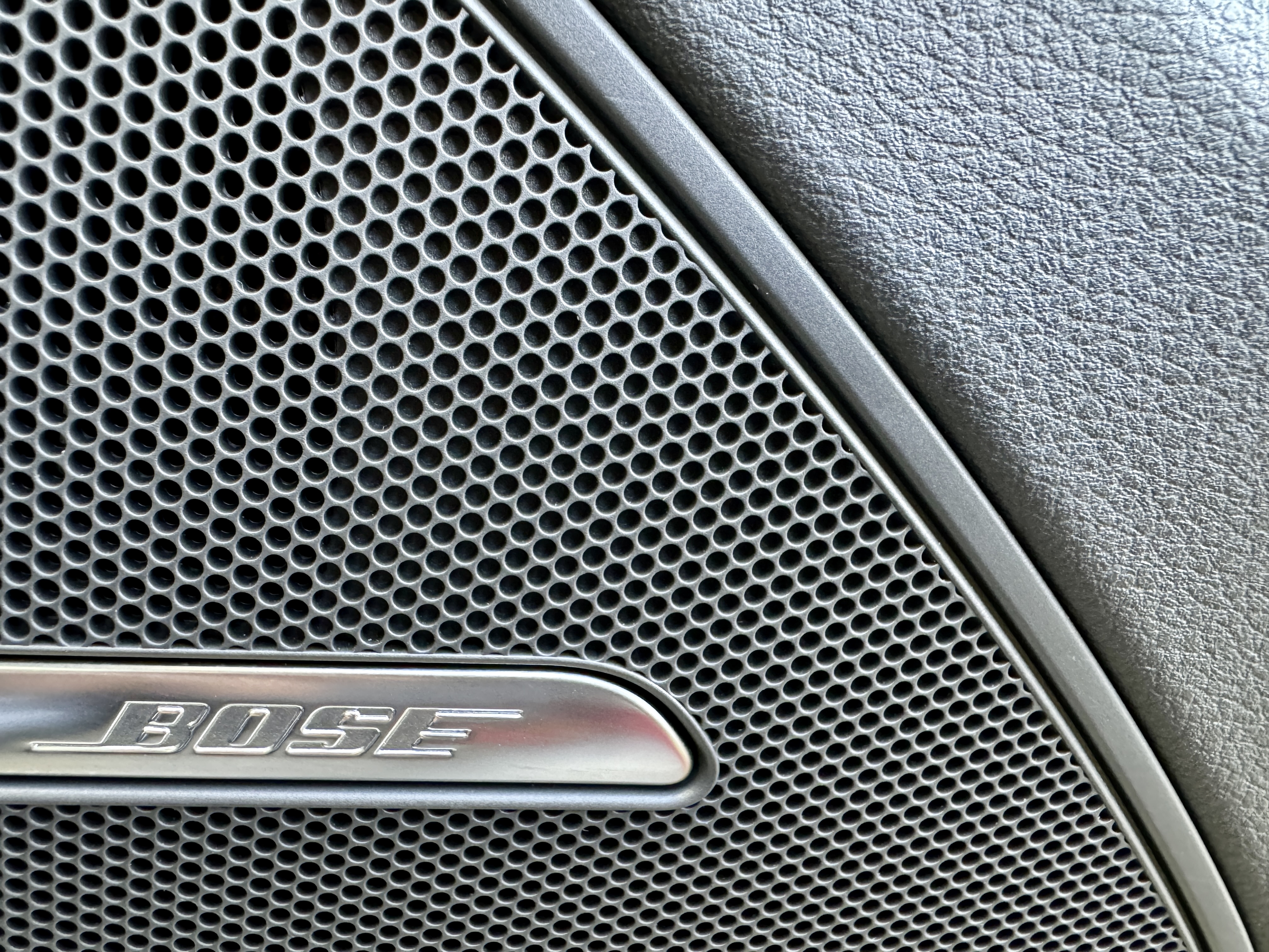 Audi S8 2013 car image #10