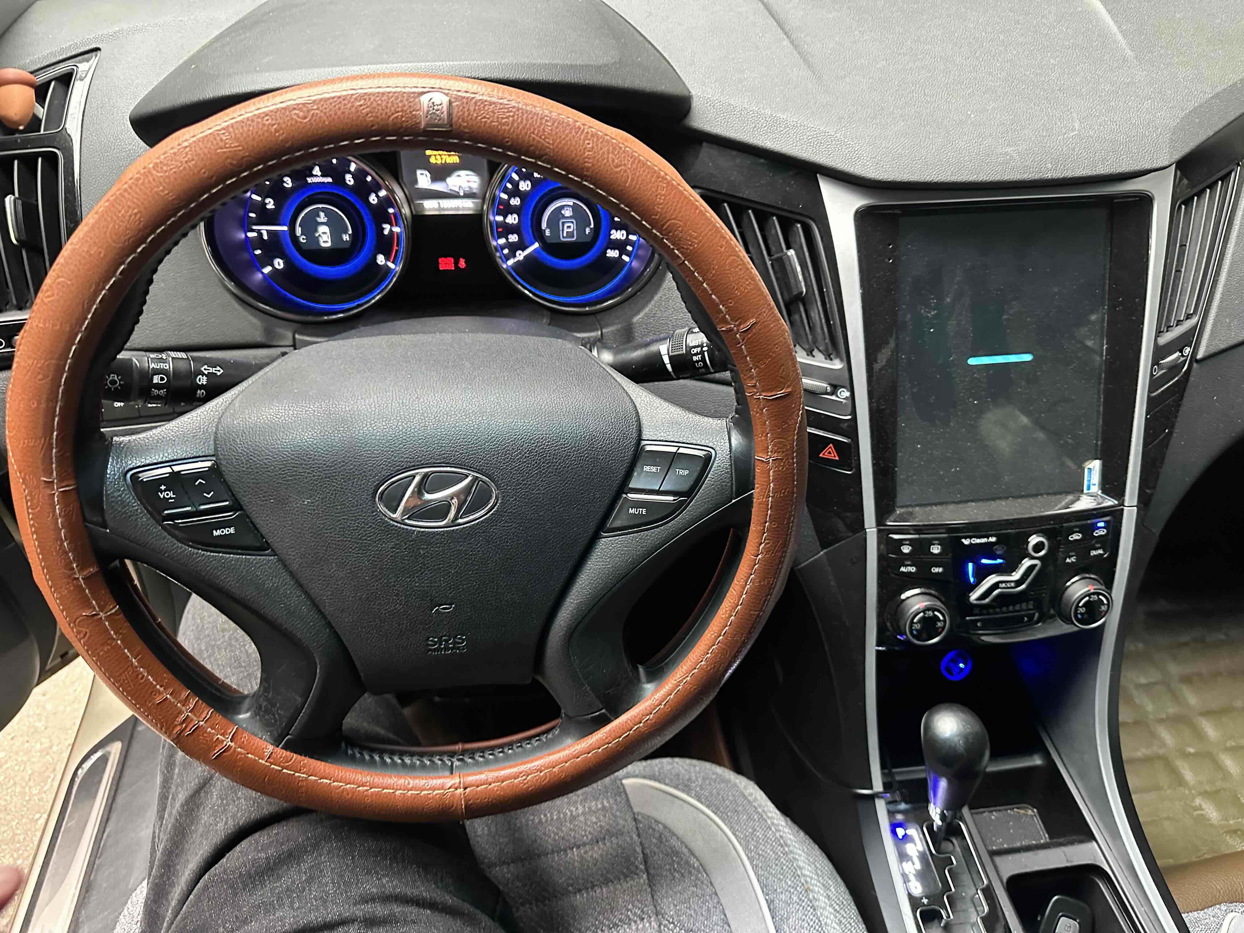 Hyundai Sonata 2014 car image #10