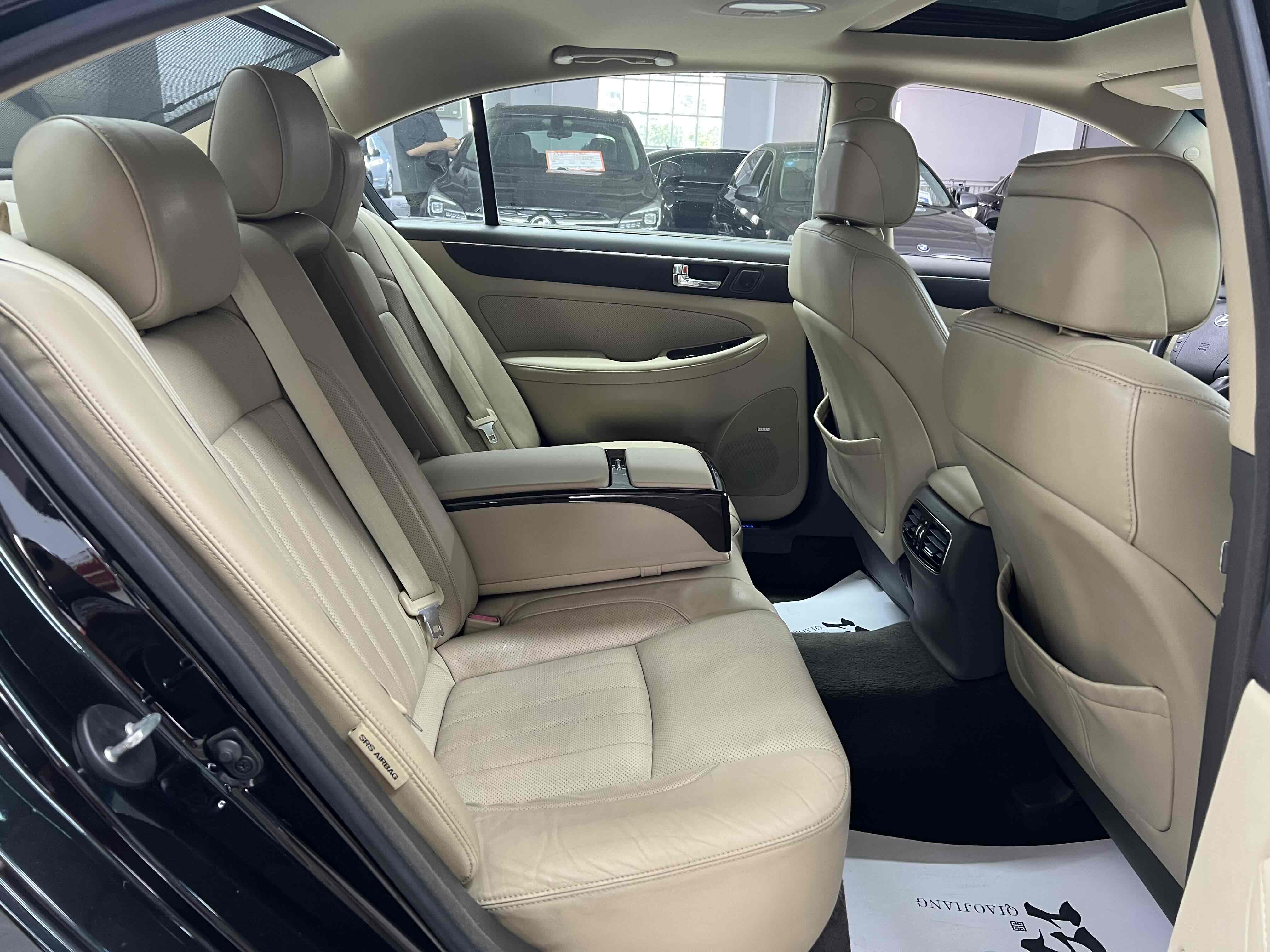 Hyundai Rohens 2011 #10 Hyundai Rohens 2011 car image #10