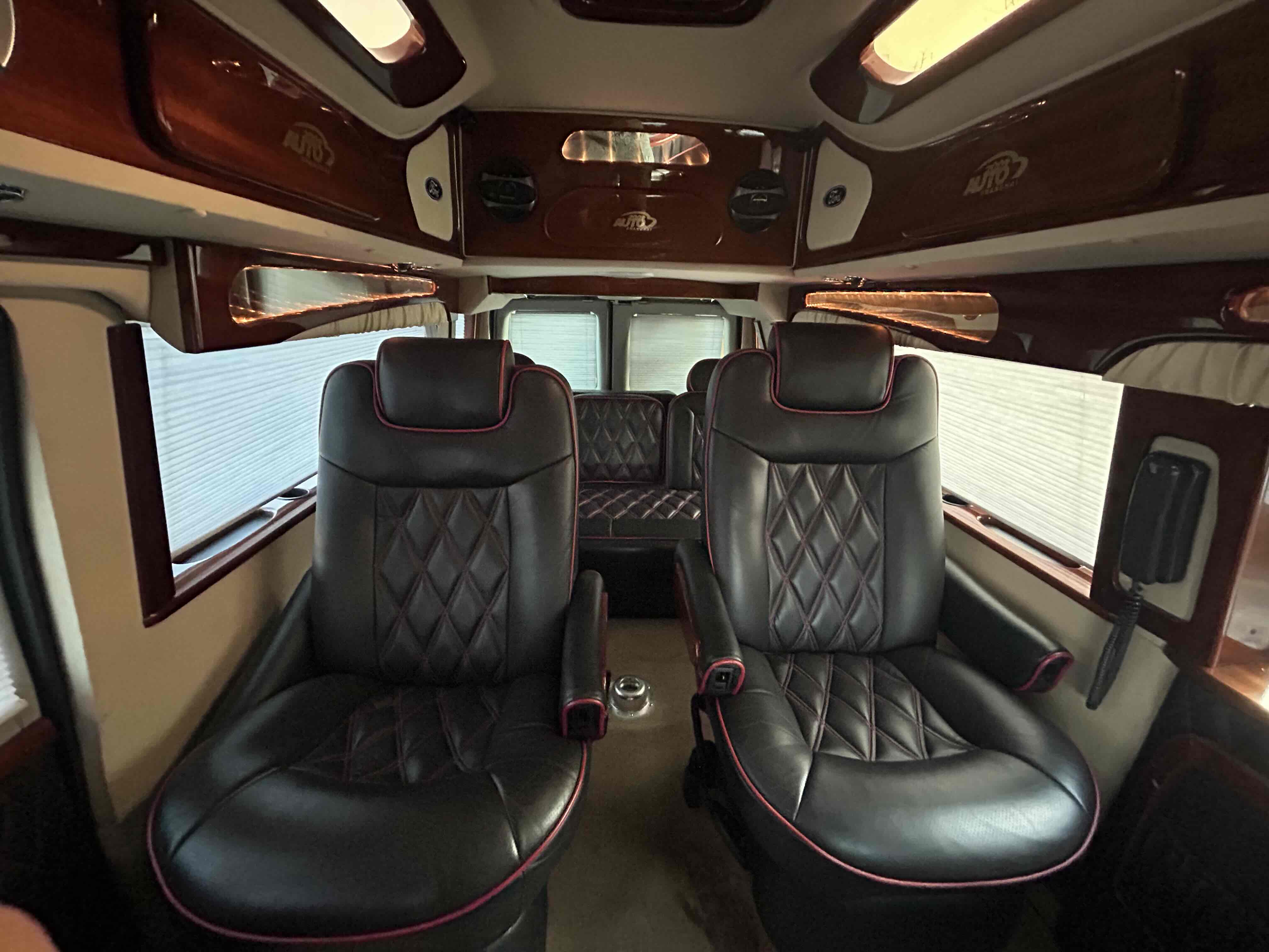 Ford E350 2008 imagem de carro #10