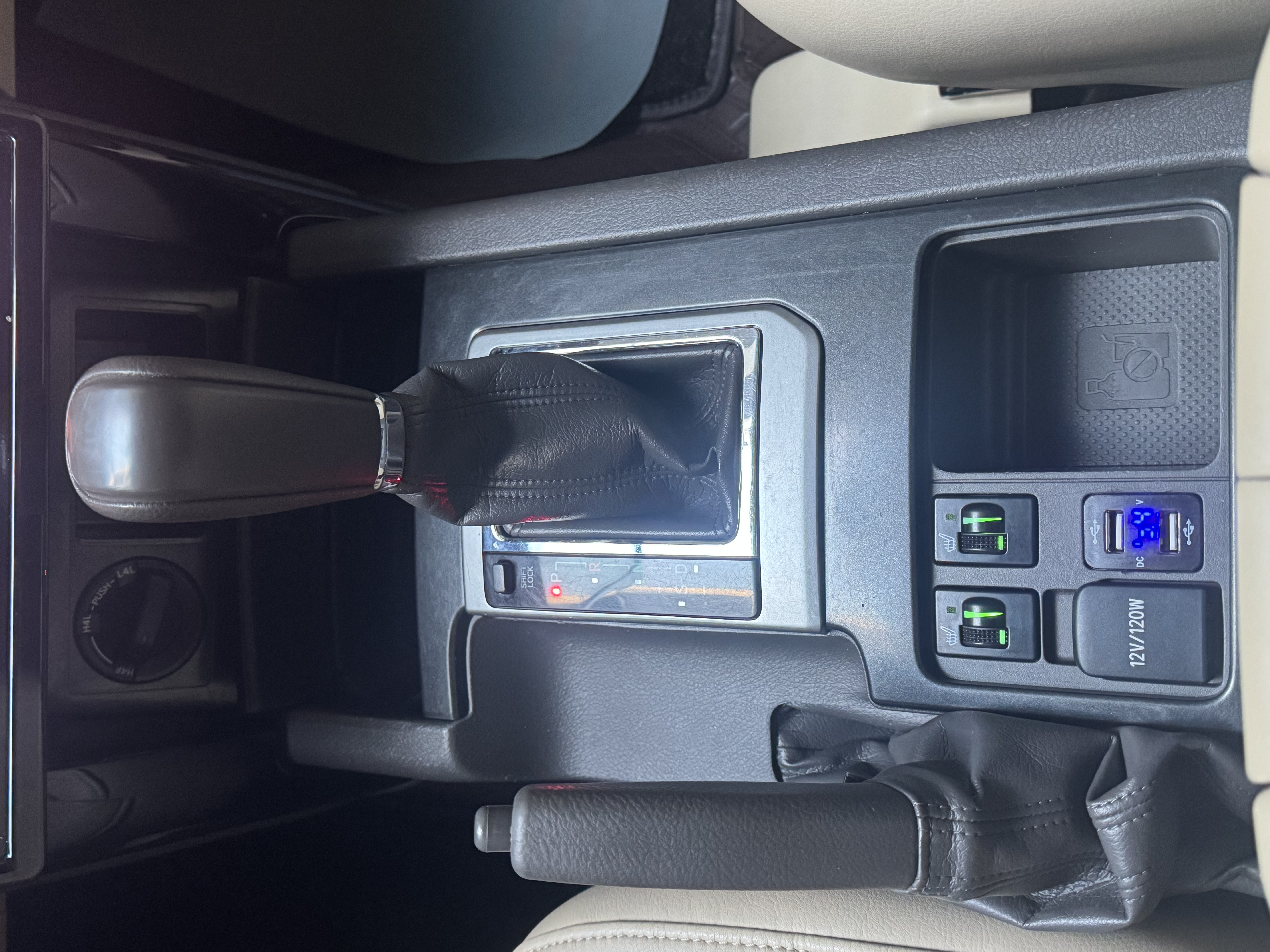 Toyota Land Cruiser Prado 2017 car image #10