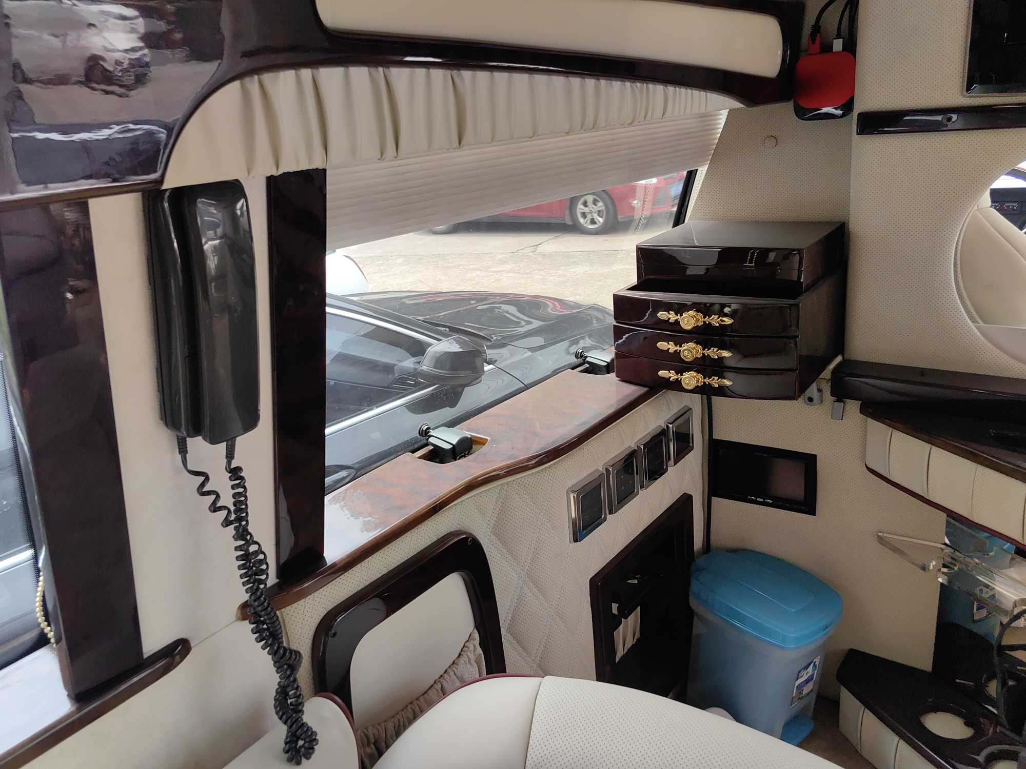 Ford E350 2009 #10 Ford E350 2009 car image #10