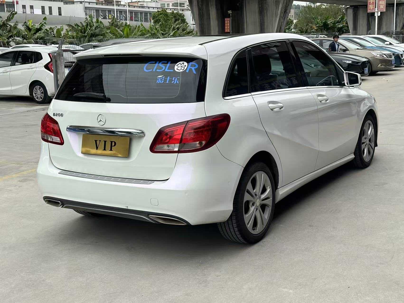 Mercedes-Benz B Class 2016 car image #10