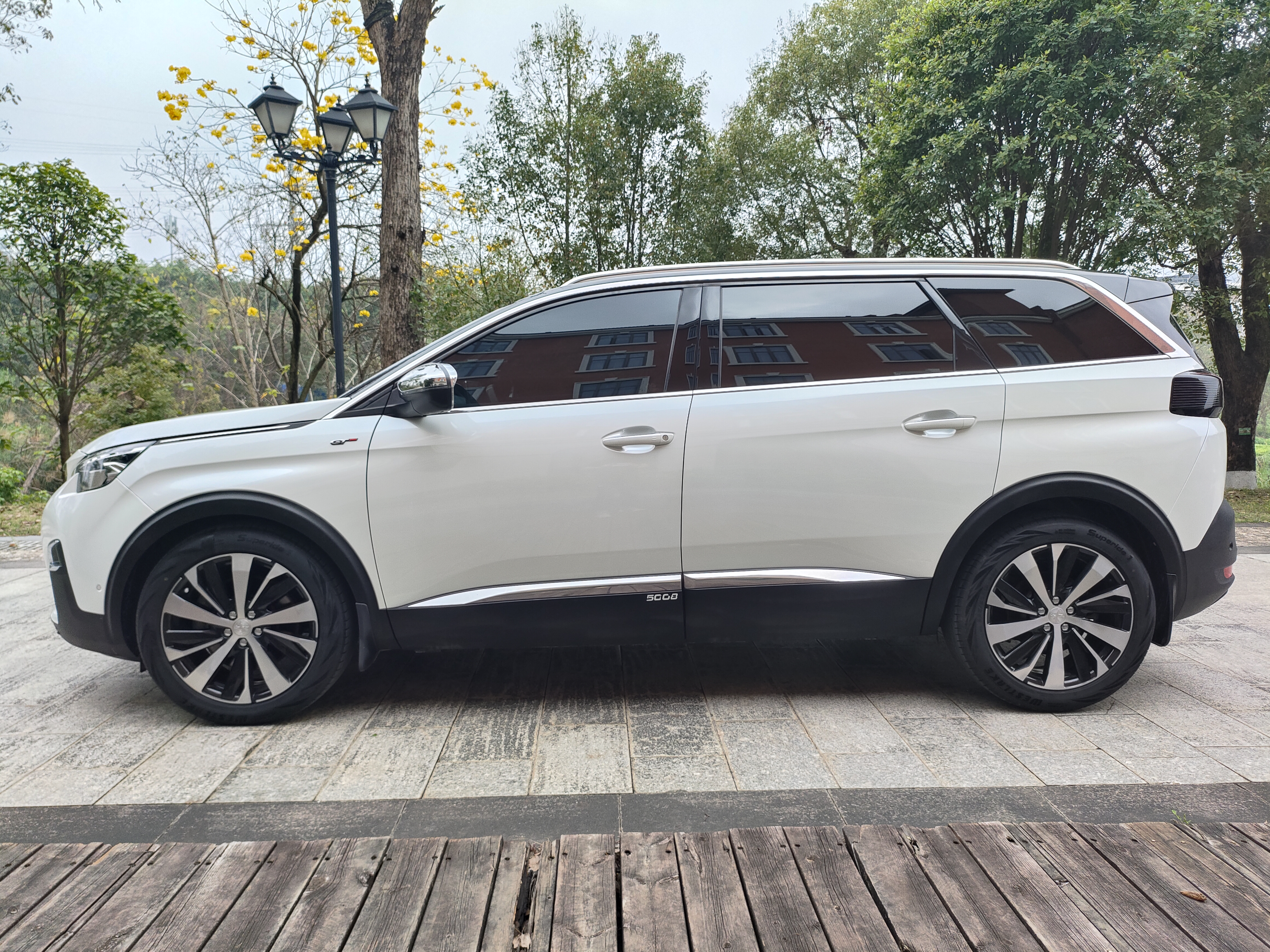 Peugeot 5008 2017 car image #10