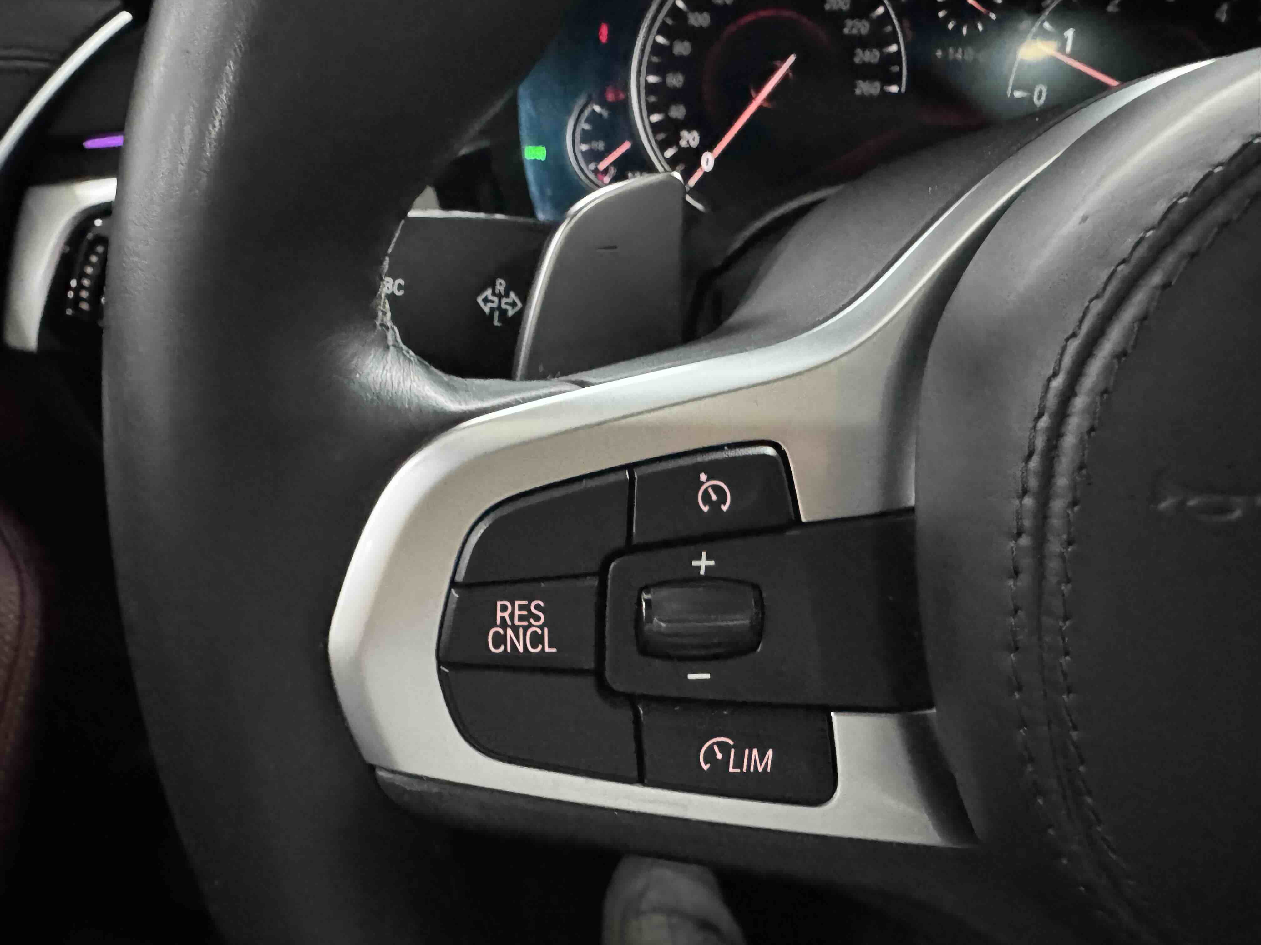 BMW 5 Series 2018 #10 BMW 5 Series 2018 car image #10