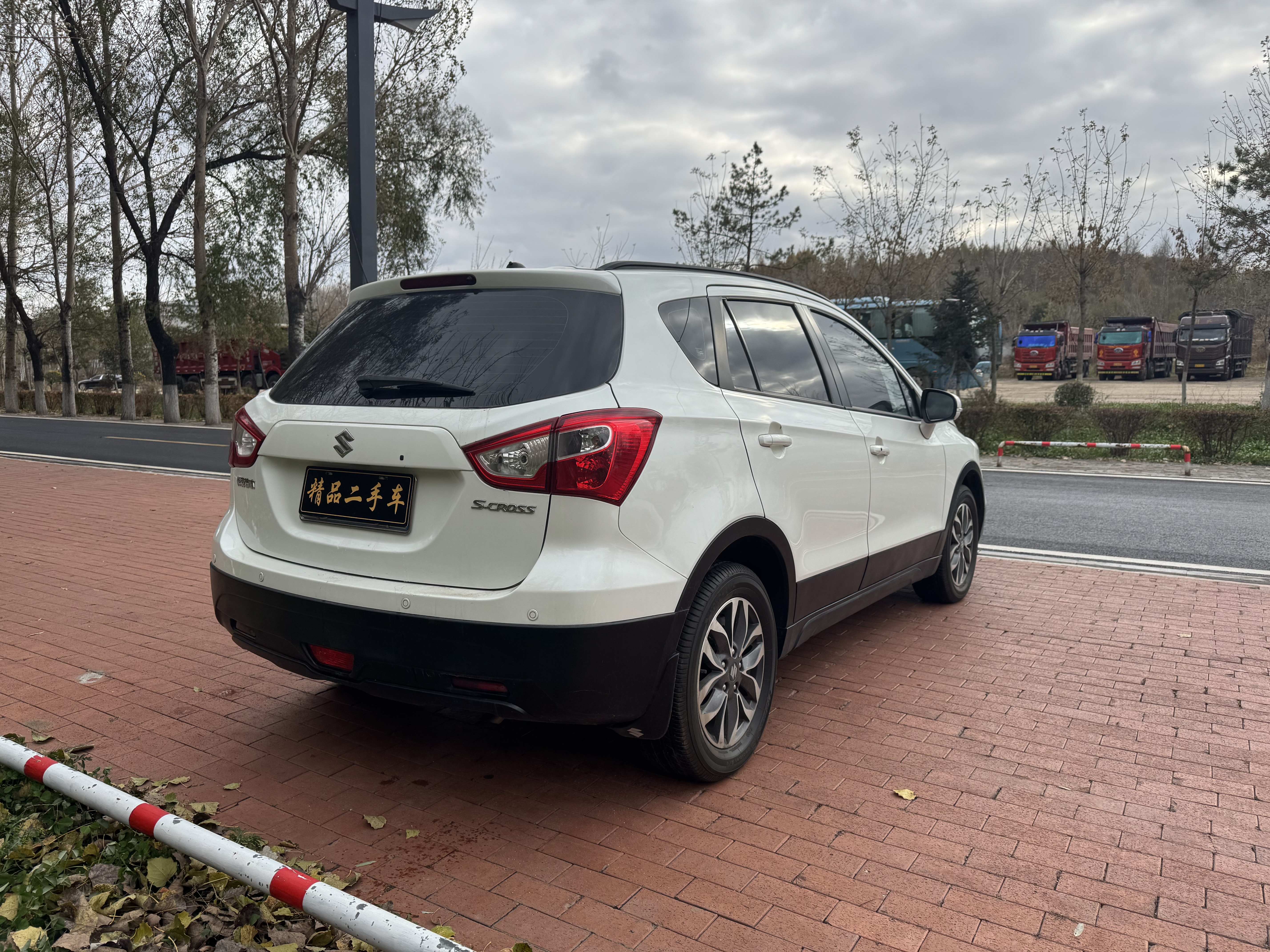 Suzuki SX4 S-CROSS 2018 imagem de carro #10