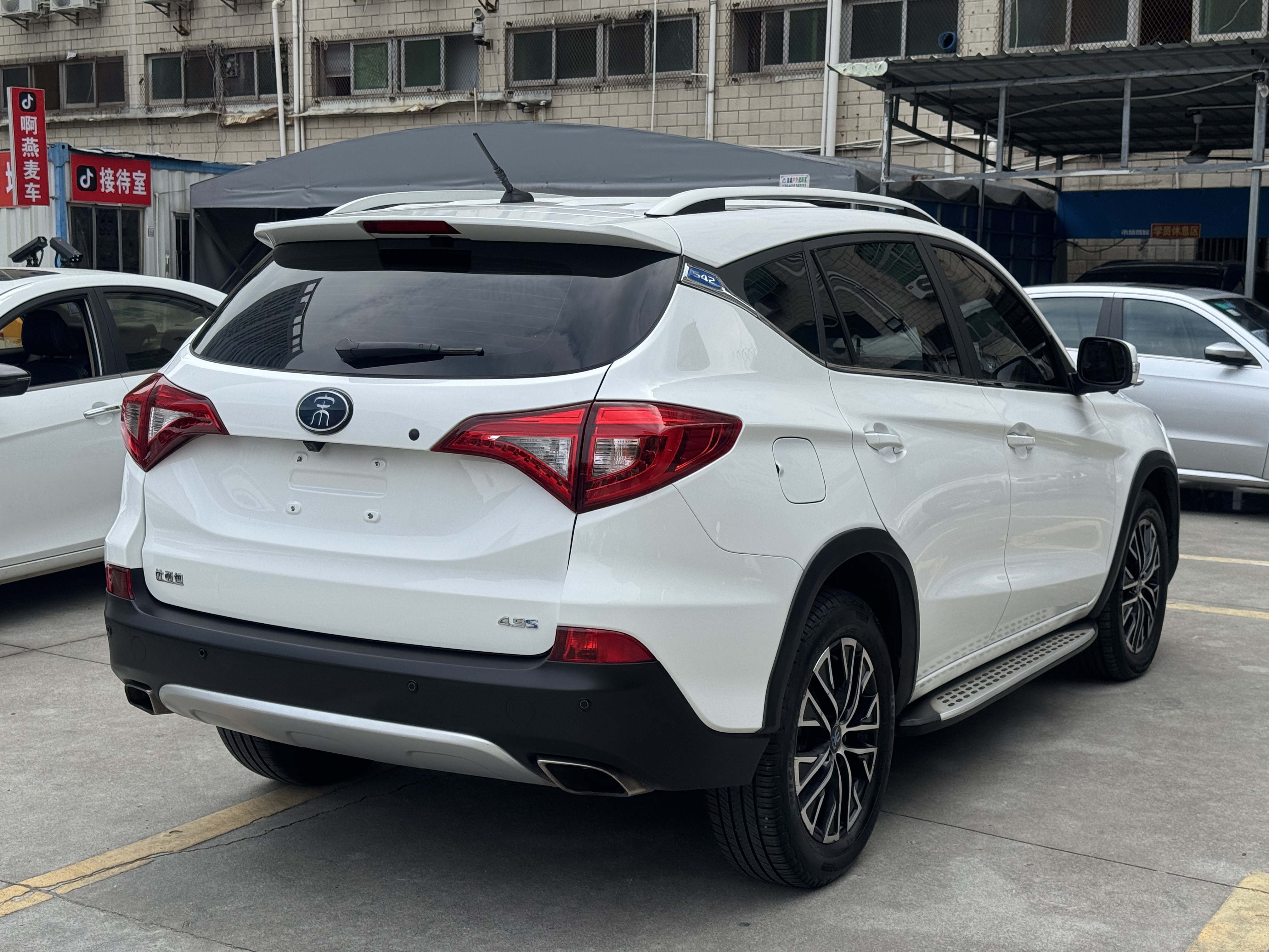 BYD Song New Energy 2018 #10 BYD Song New Energy 2018 car image #10
