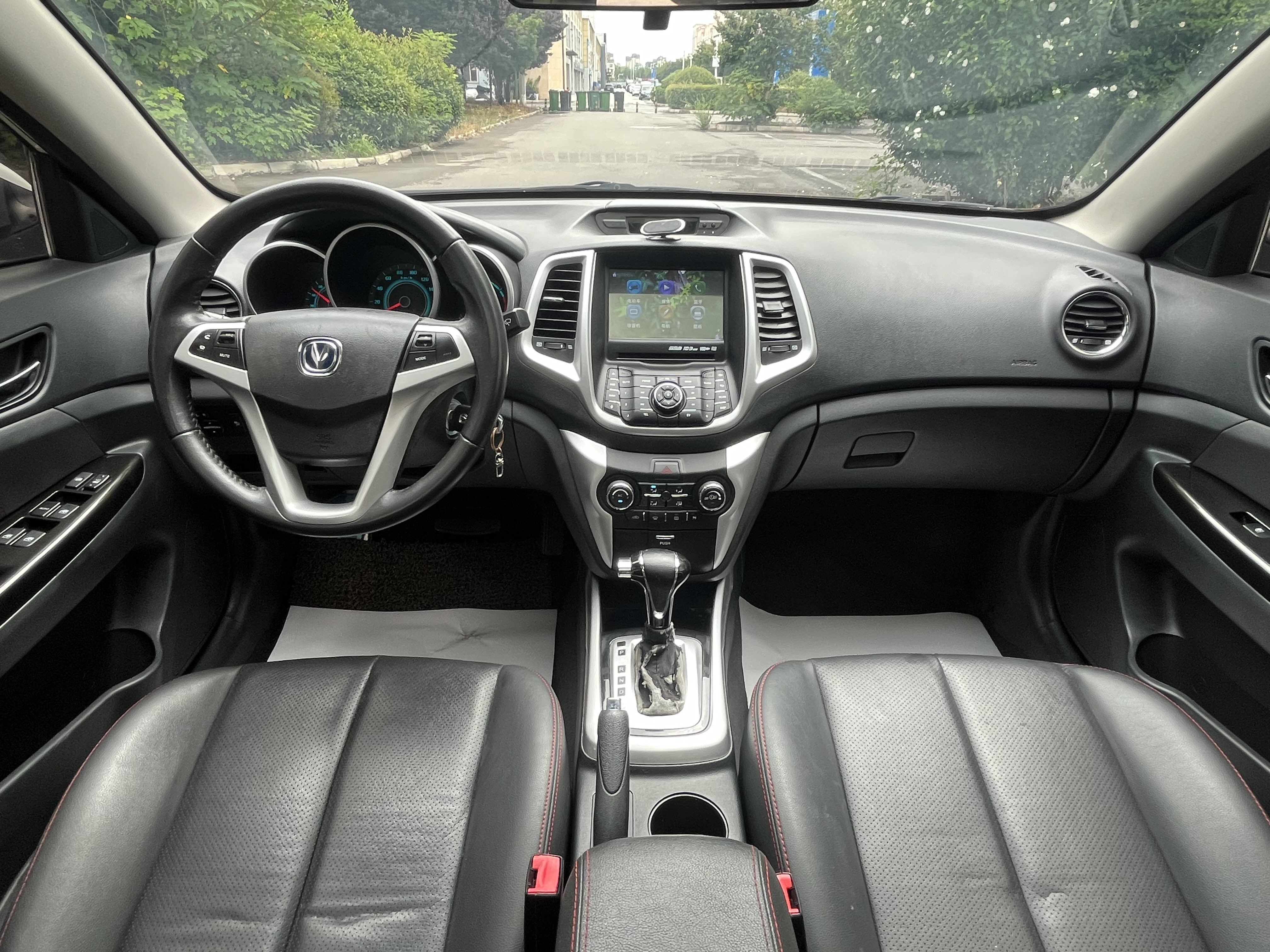 Changan Eado EV 2015 car image #10