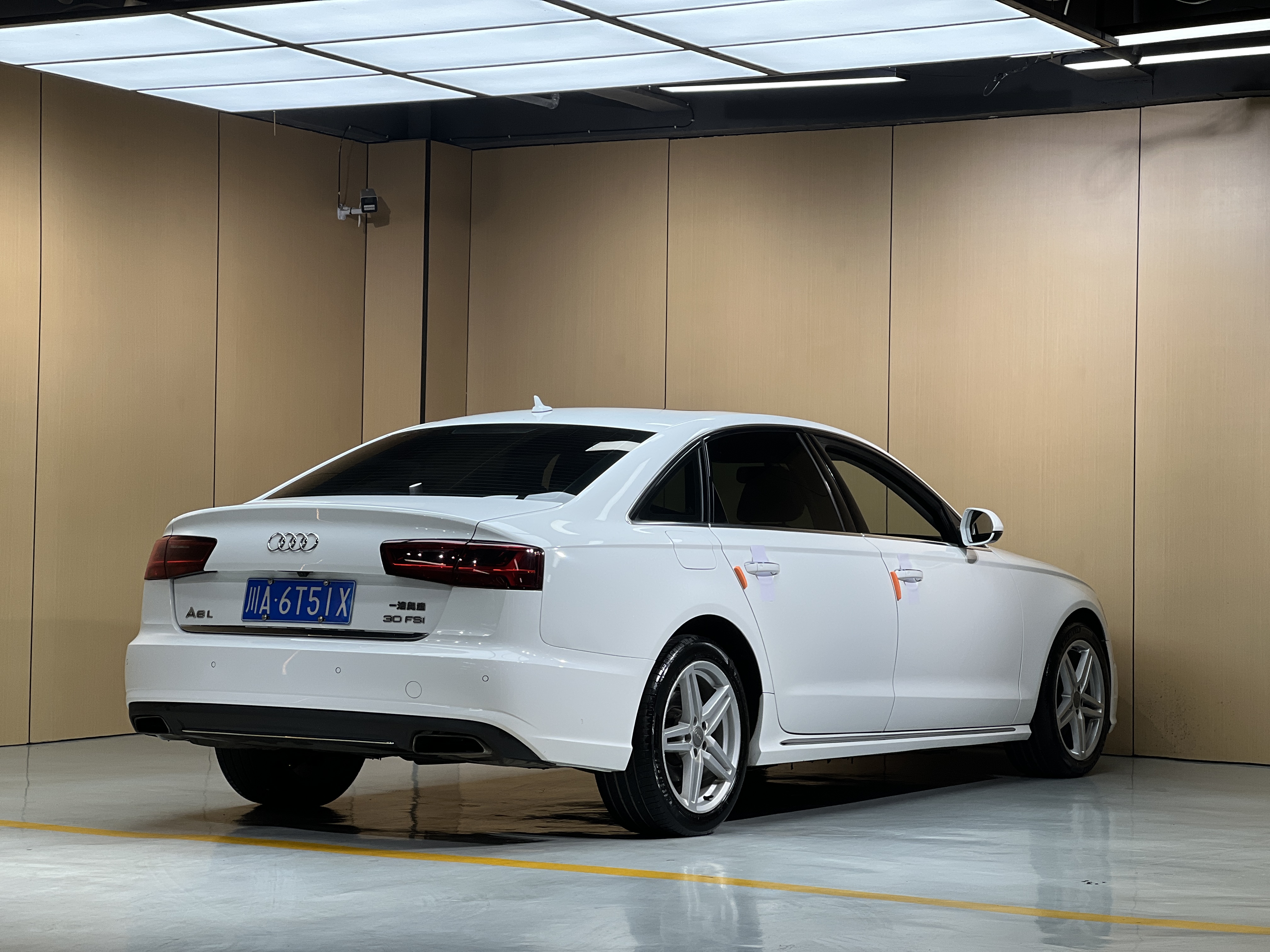 Audi A6L 2018 car image #10