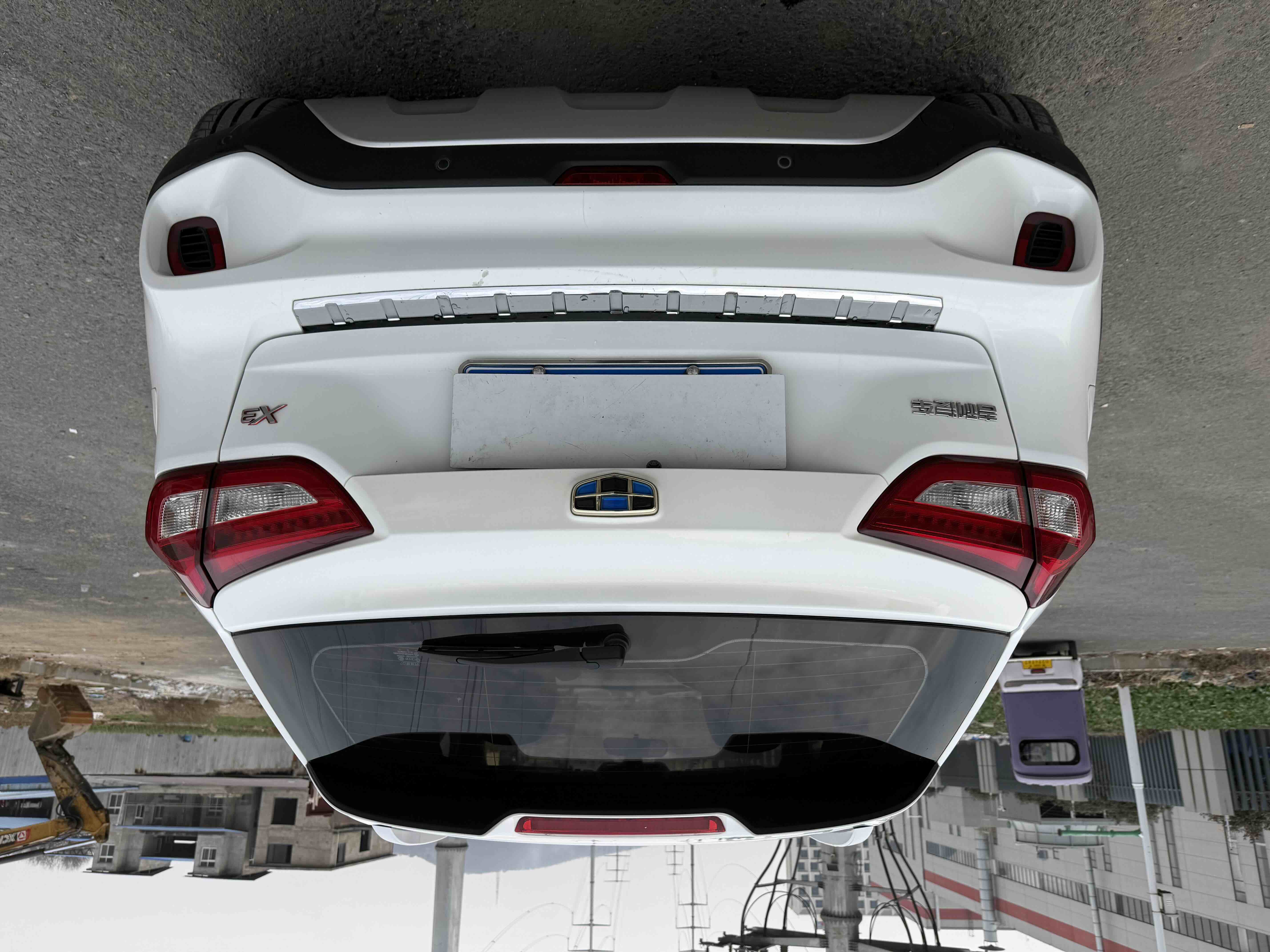 Vision X3 2019 car image #10