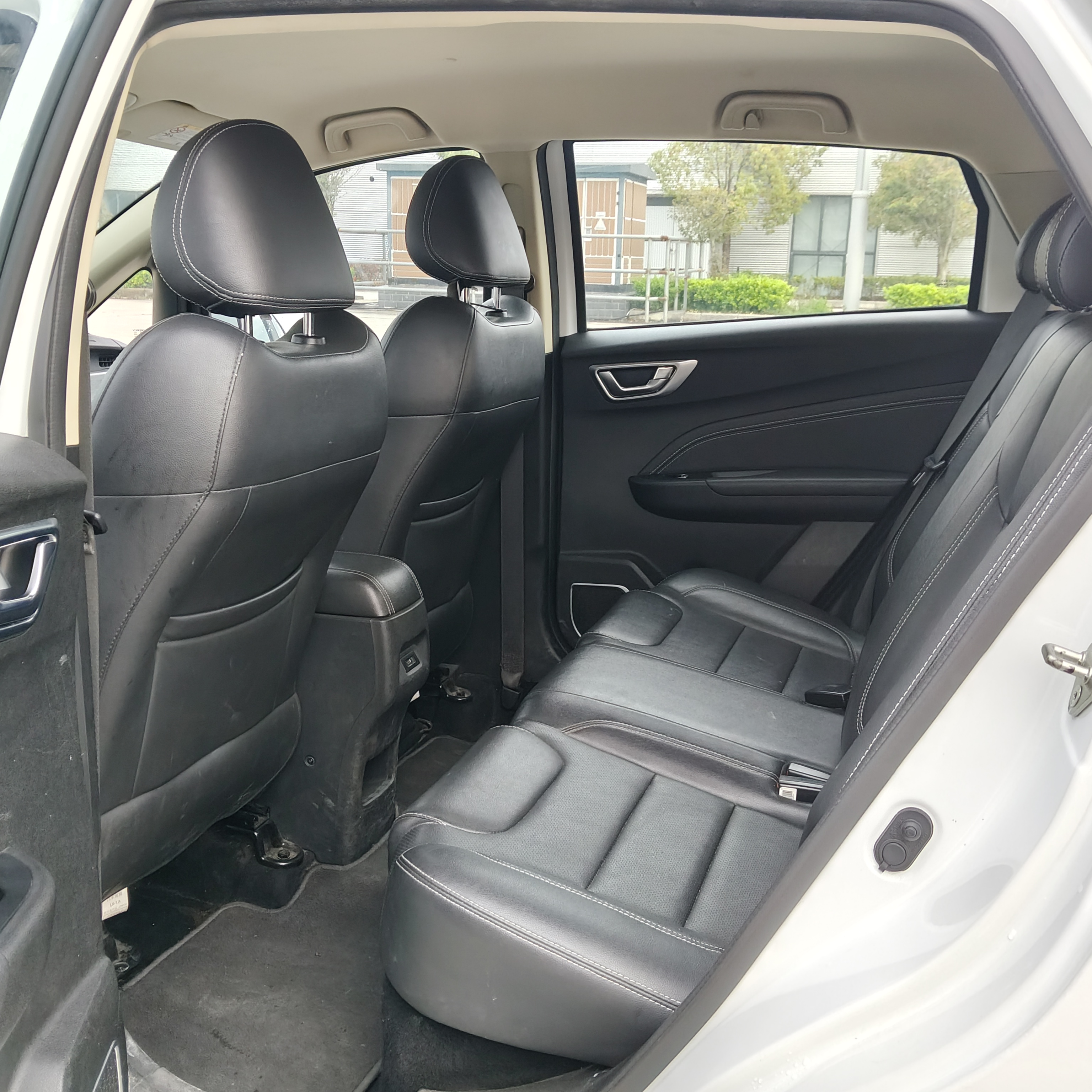 Vision X3 2020 car image #10