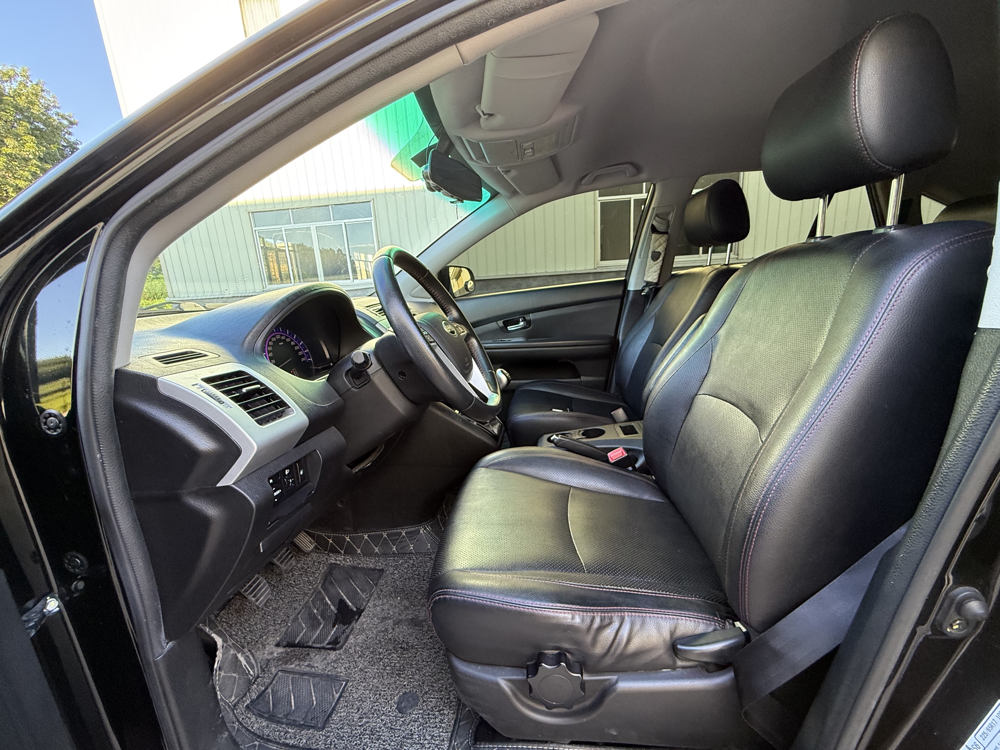 BYD S6 2015 #10 BYD S6 2015 car image #10