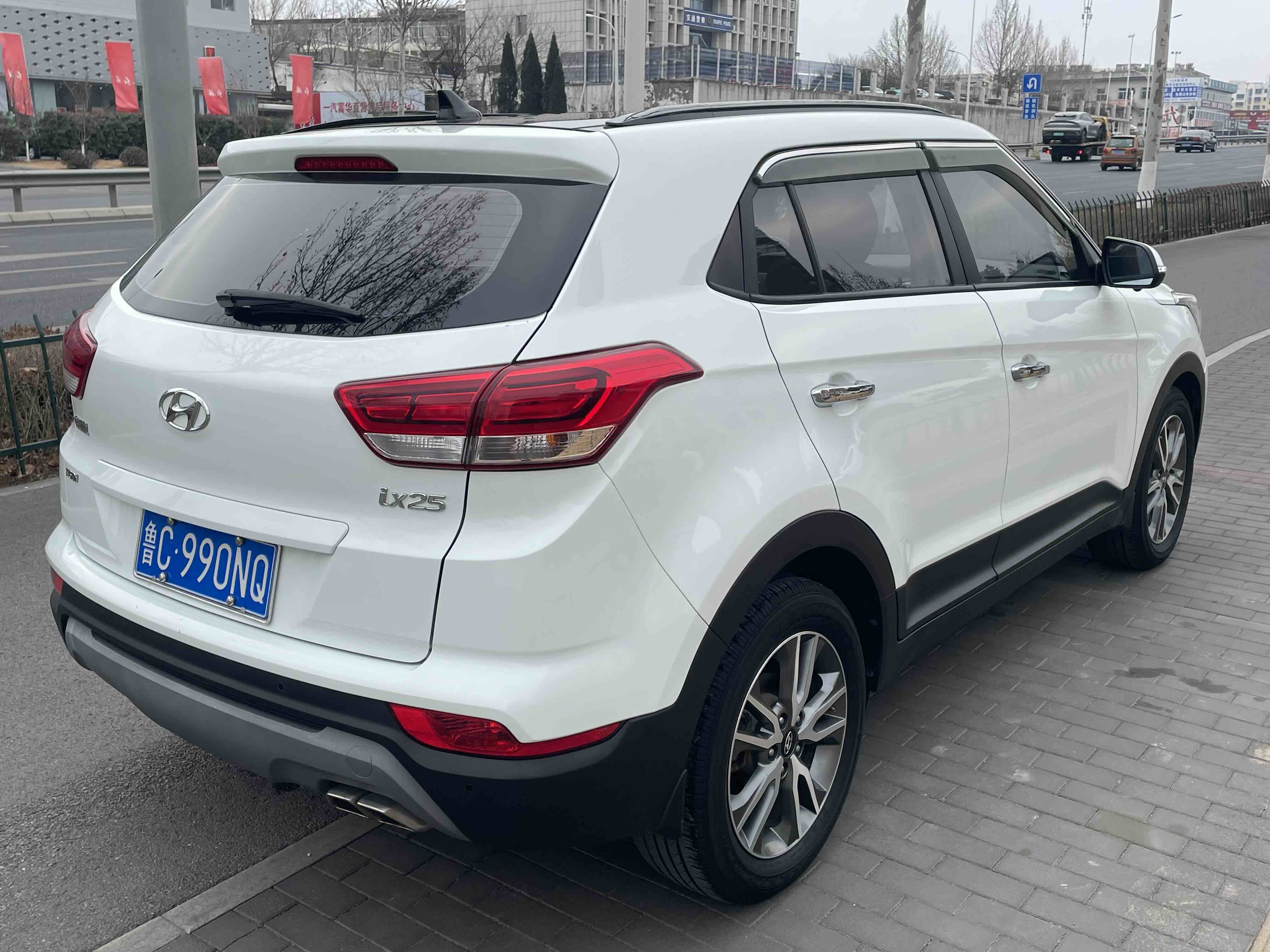 Hyundai ix25 2019 #10 Hyundai ix25 2019 car image #10