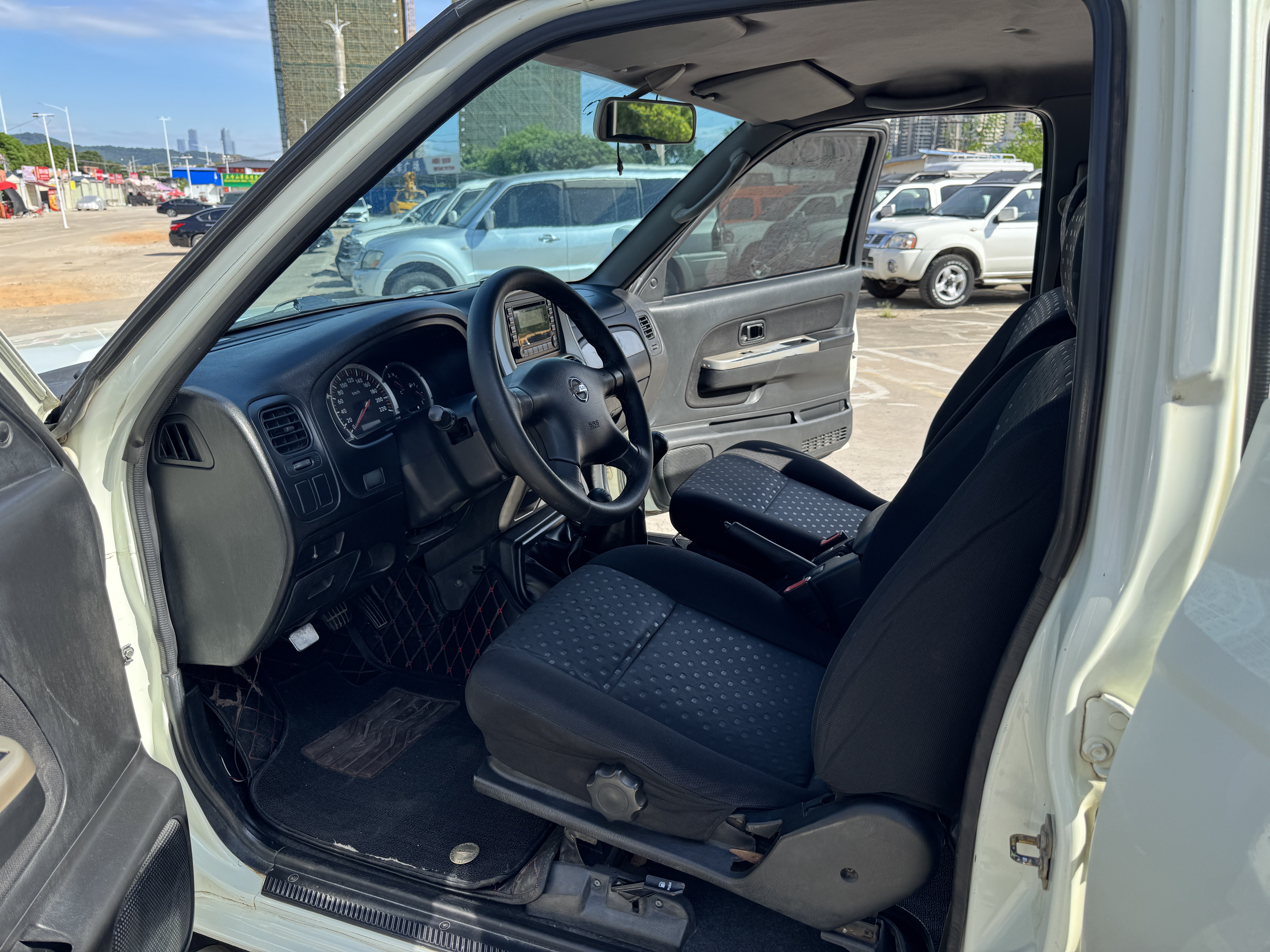 日产 日产帕拉丁 2011 汽车图片 #10