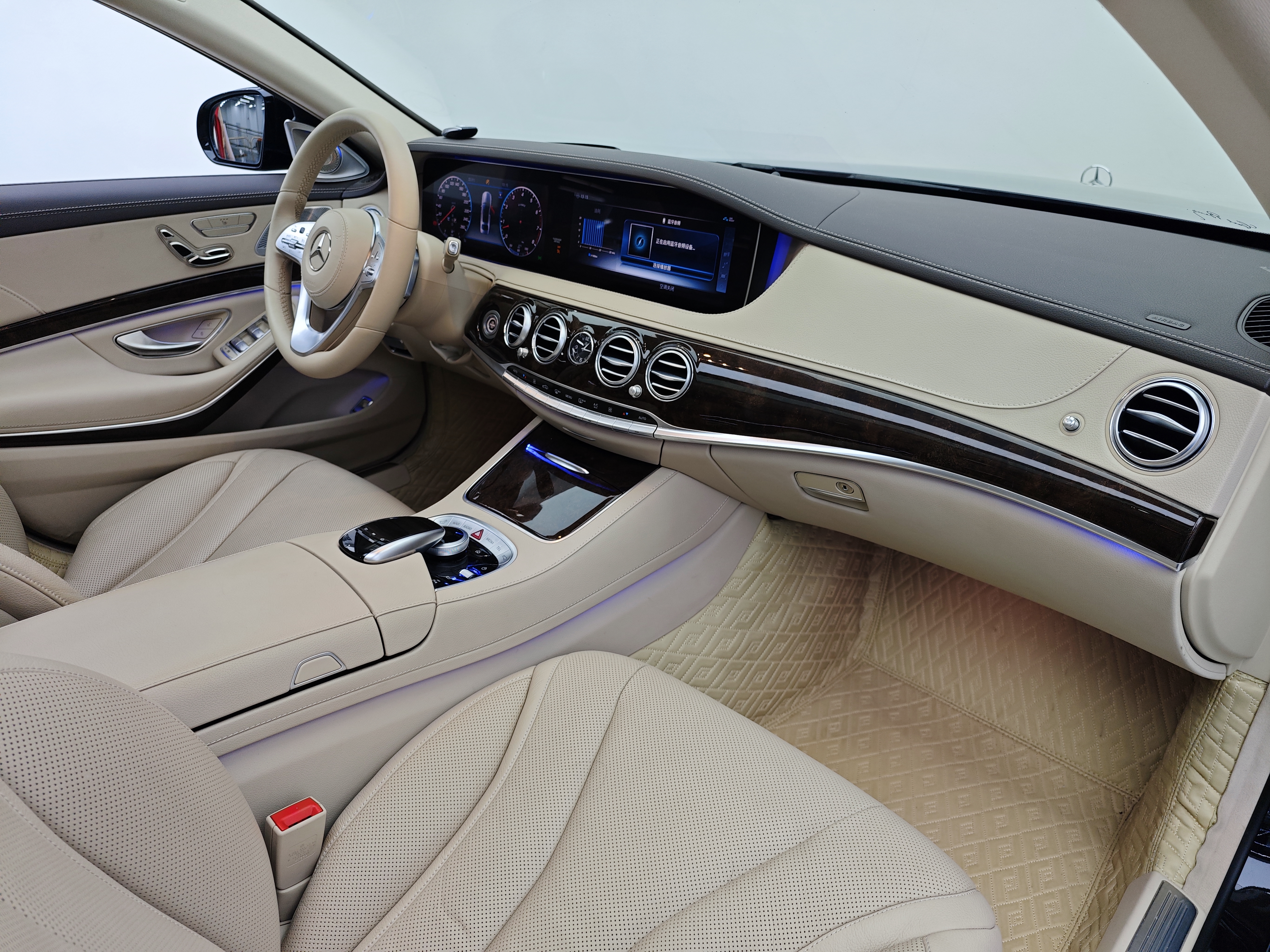 Mercedes-Benz S Class 2018 immagine di auto #10