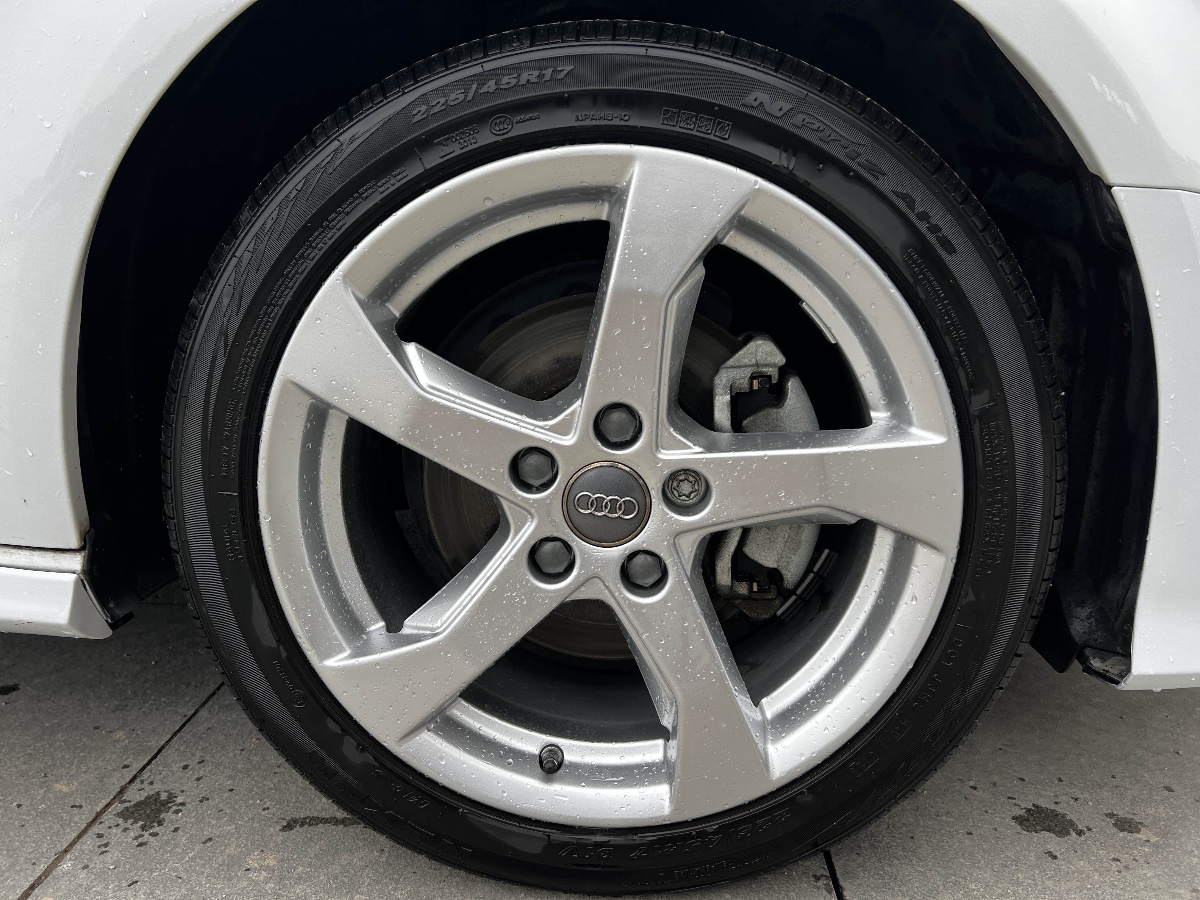 Audi A3 2018 car image #10