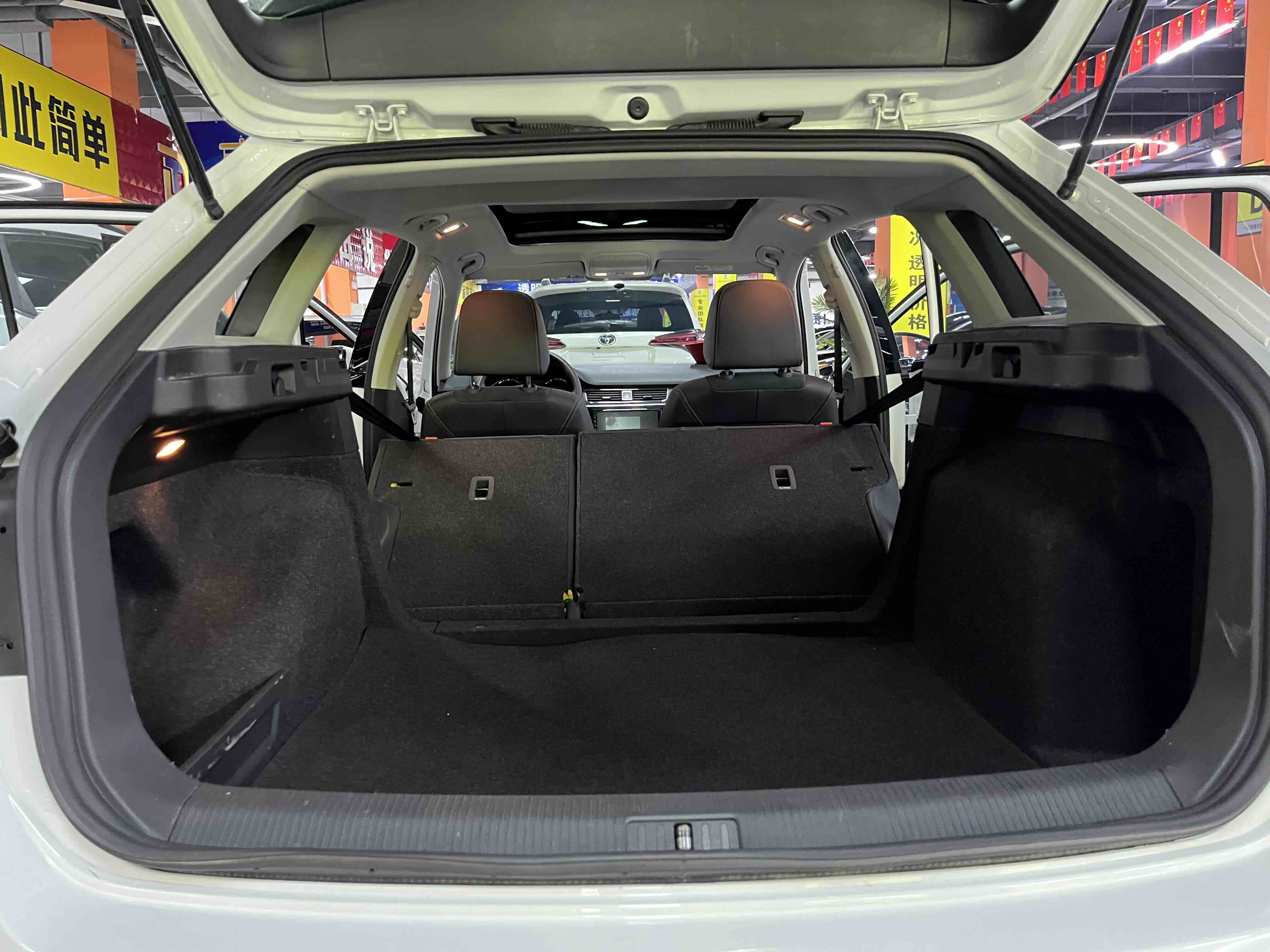 Volkswagen C-Trek 2019 immagine di auto #10