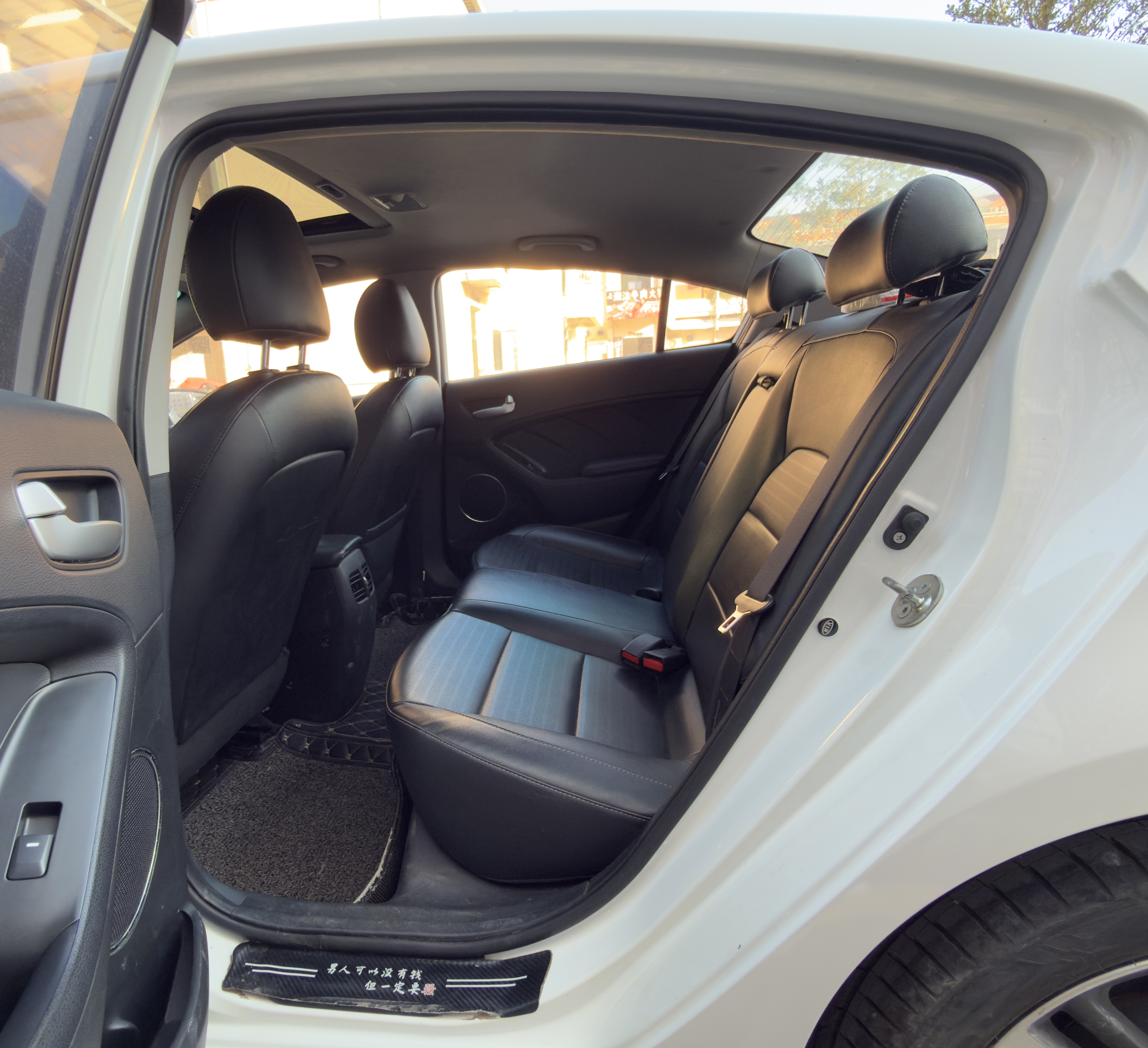 Kia K3 2017 car image #10