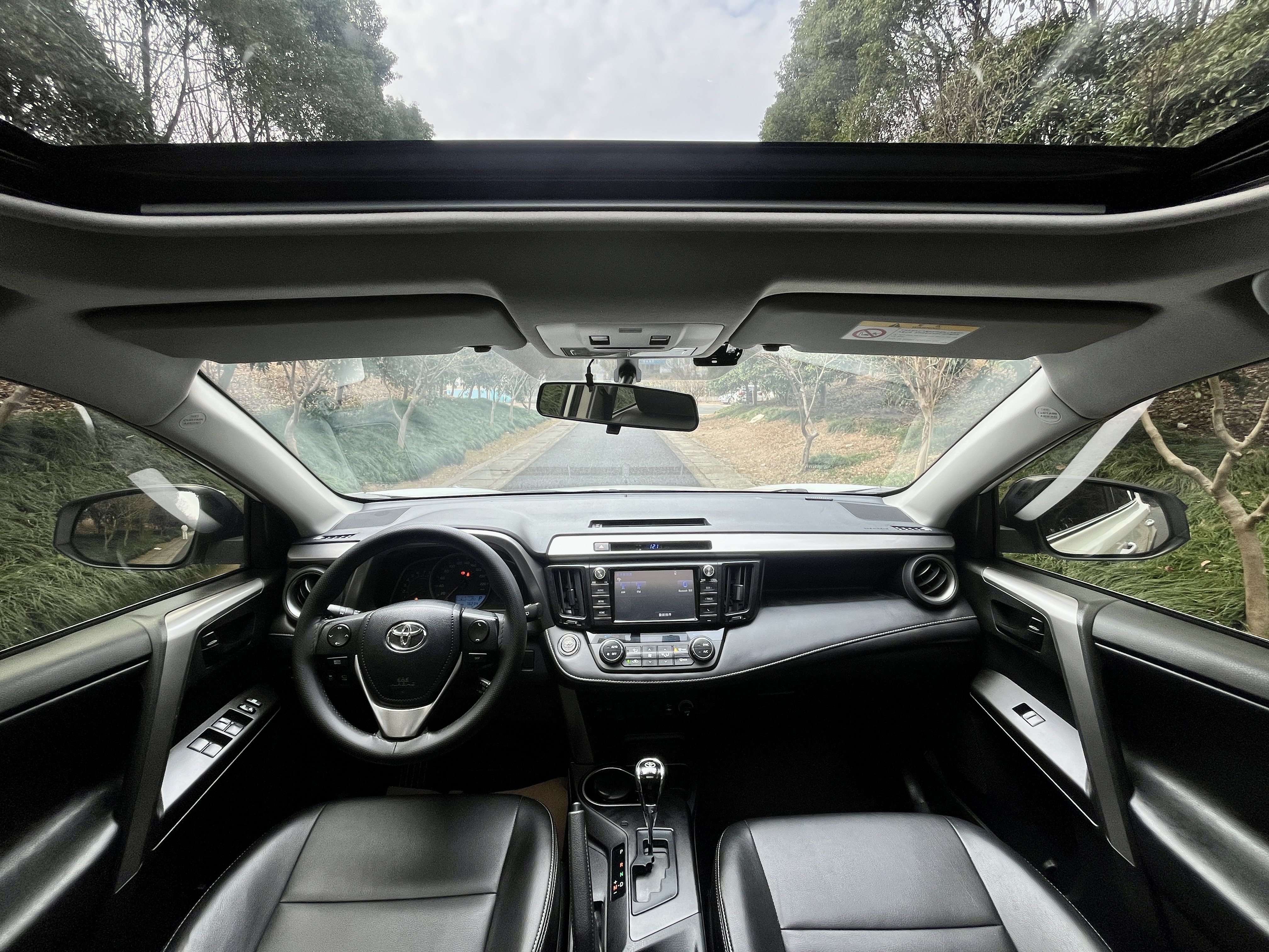 Toyota RAV4 2019 #10 Toyota RAV4 2019 car image #10
