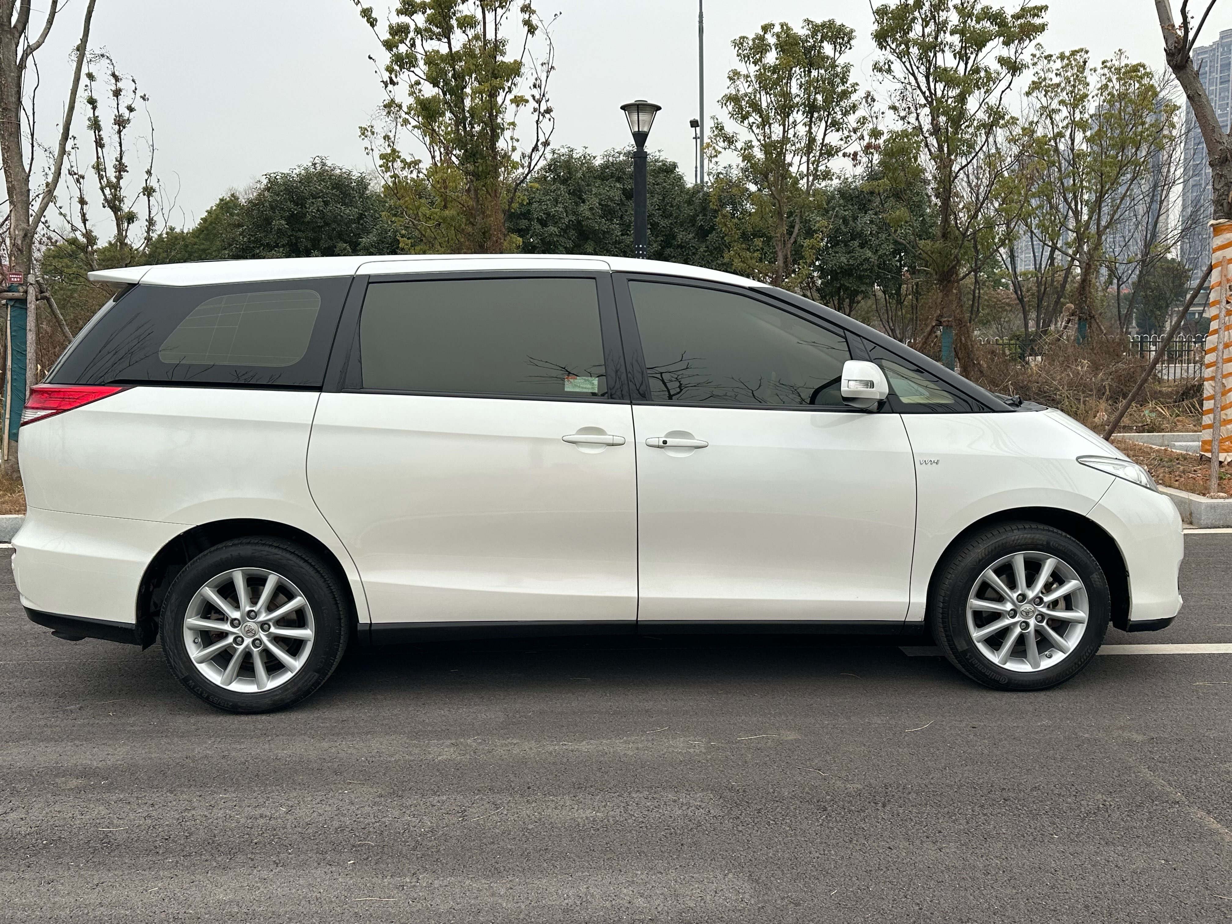 Toyota Previa 2017 car image #10