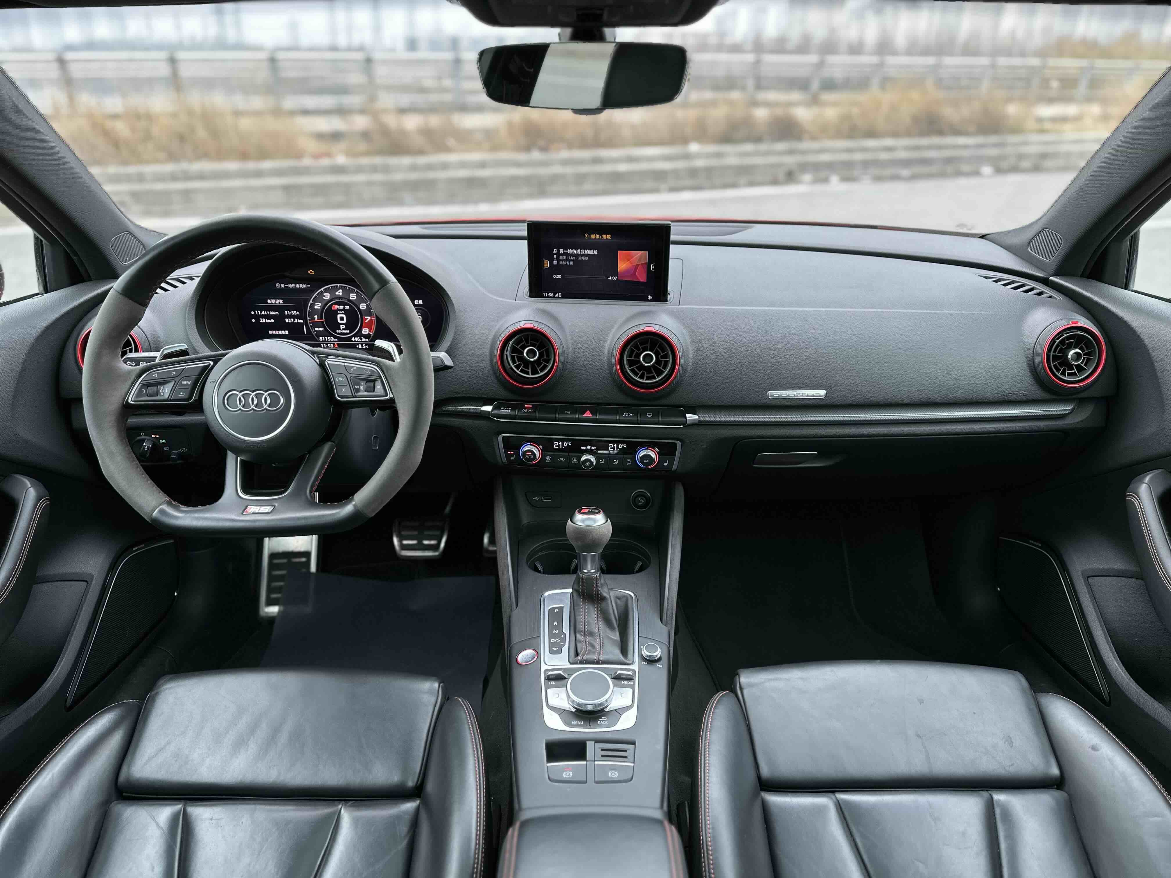 Audi RS 3 2019 immagine di auto #10