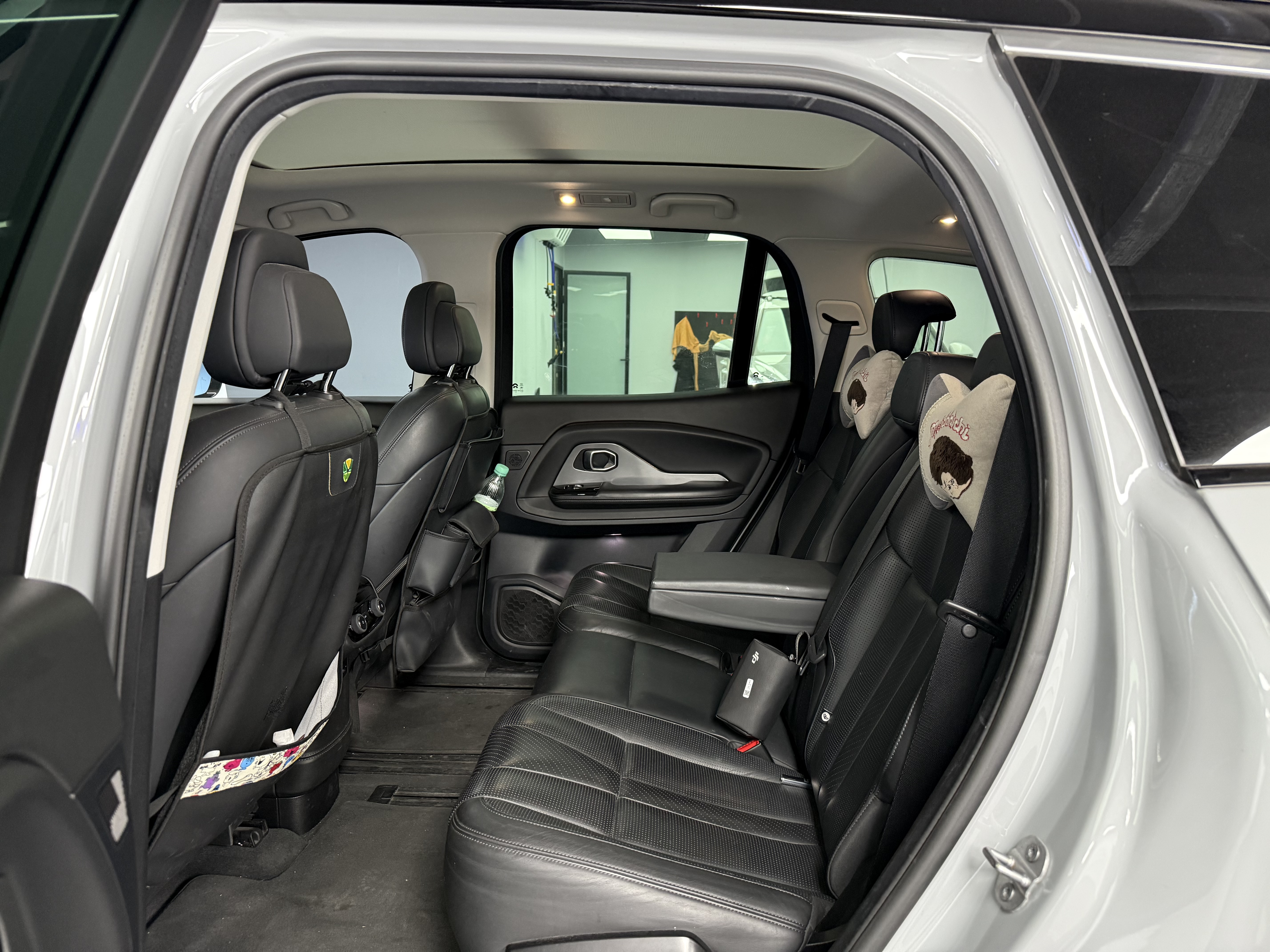 NIO ES8 2018 car image #10