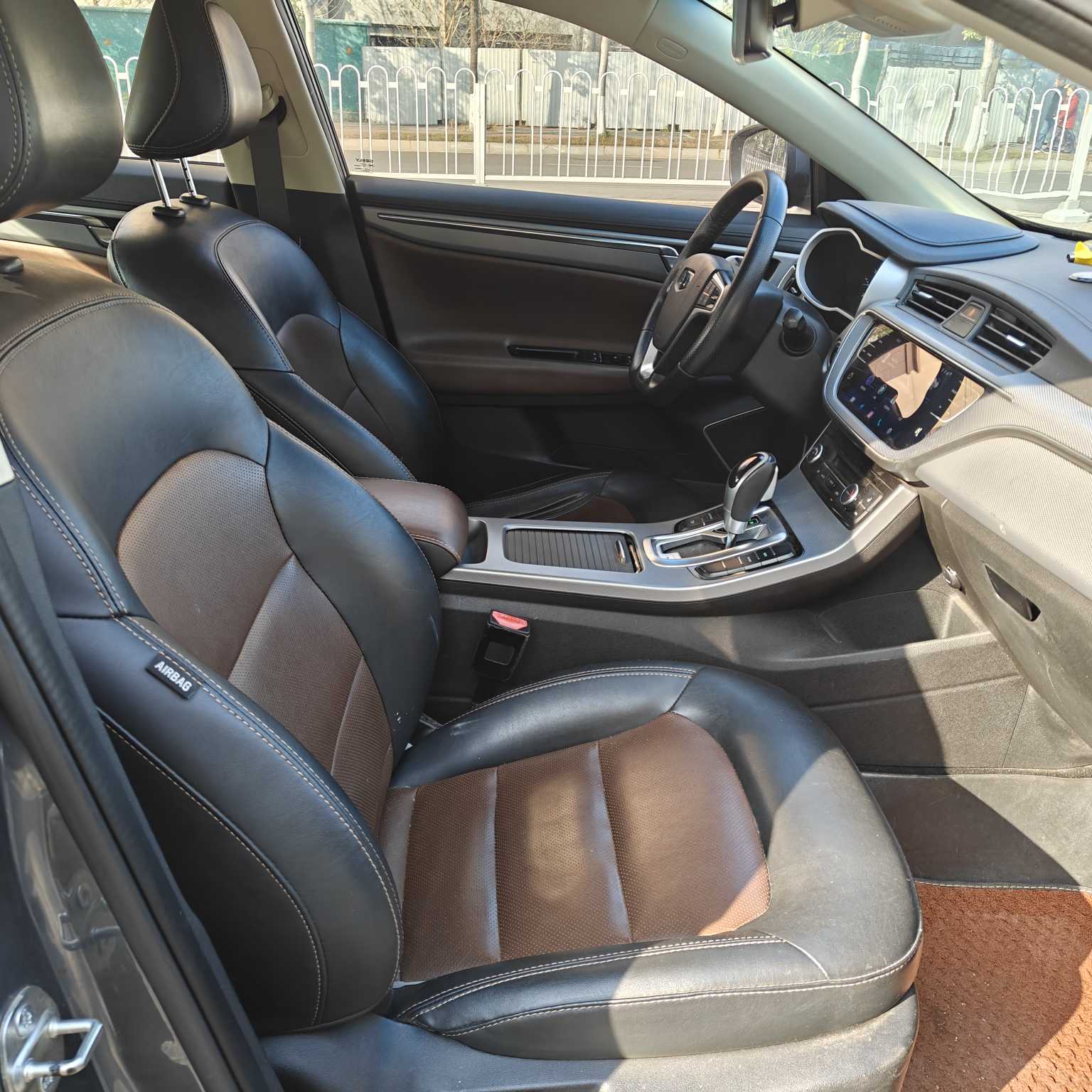 Emgrand GL 2018 car image #10
