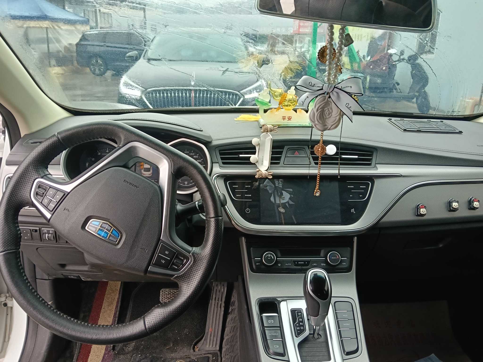Emgrand GL 2018 car image #10