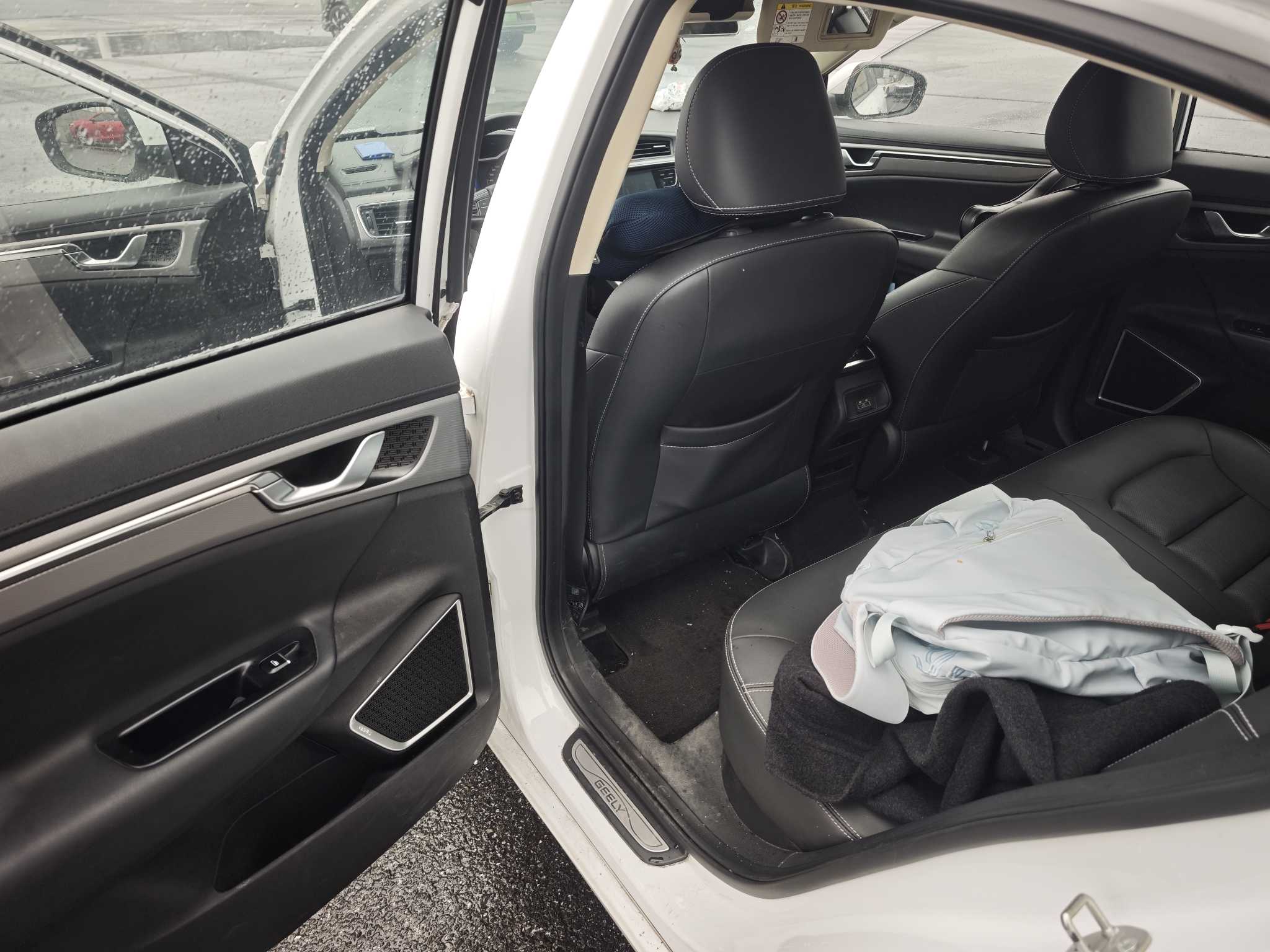 Emgrand GL 2018 #10 Emgrand GL 2018 car image #10