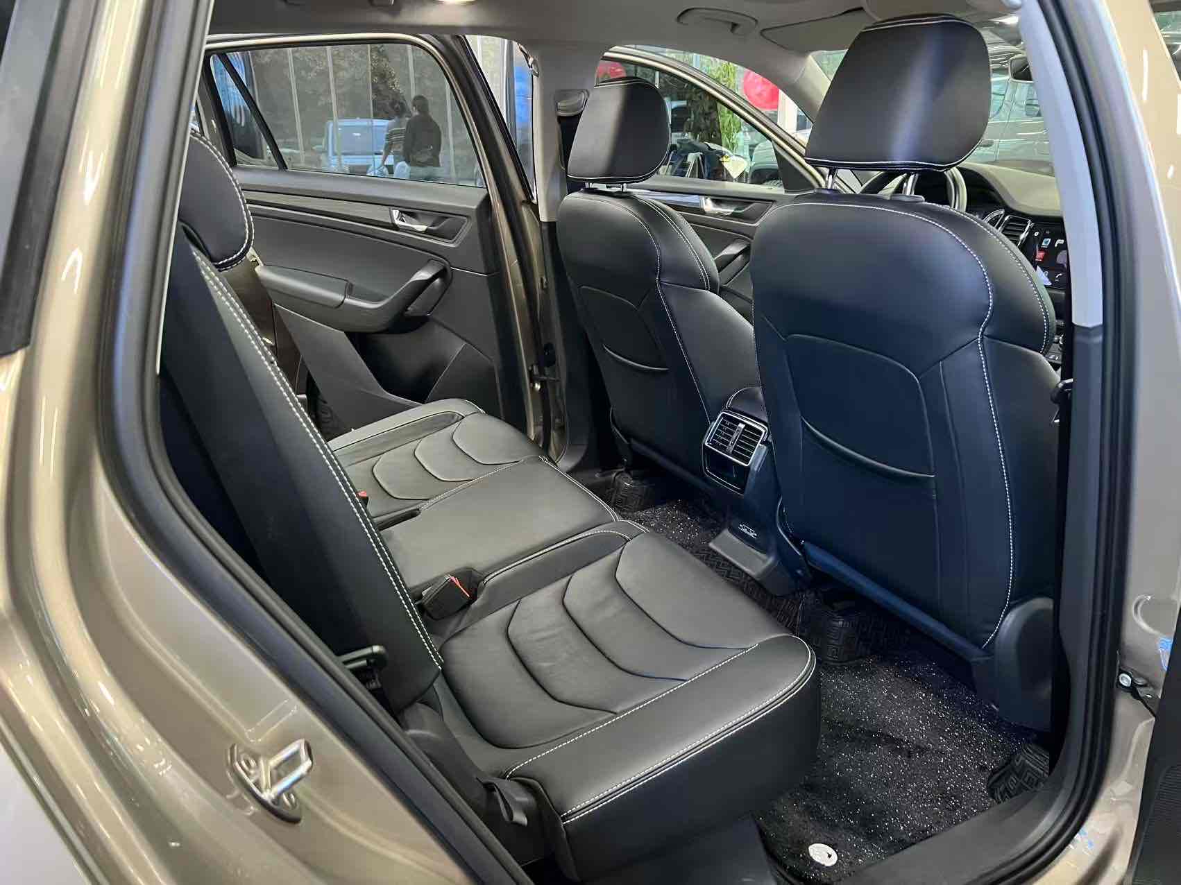 Skoda Kodiaq 2018 imagen de coche #10