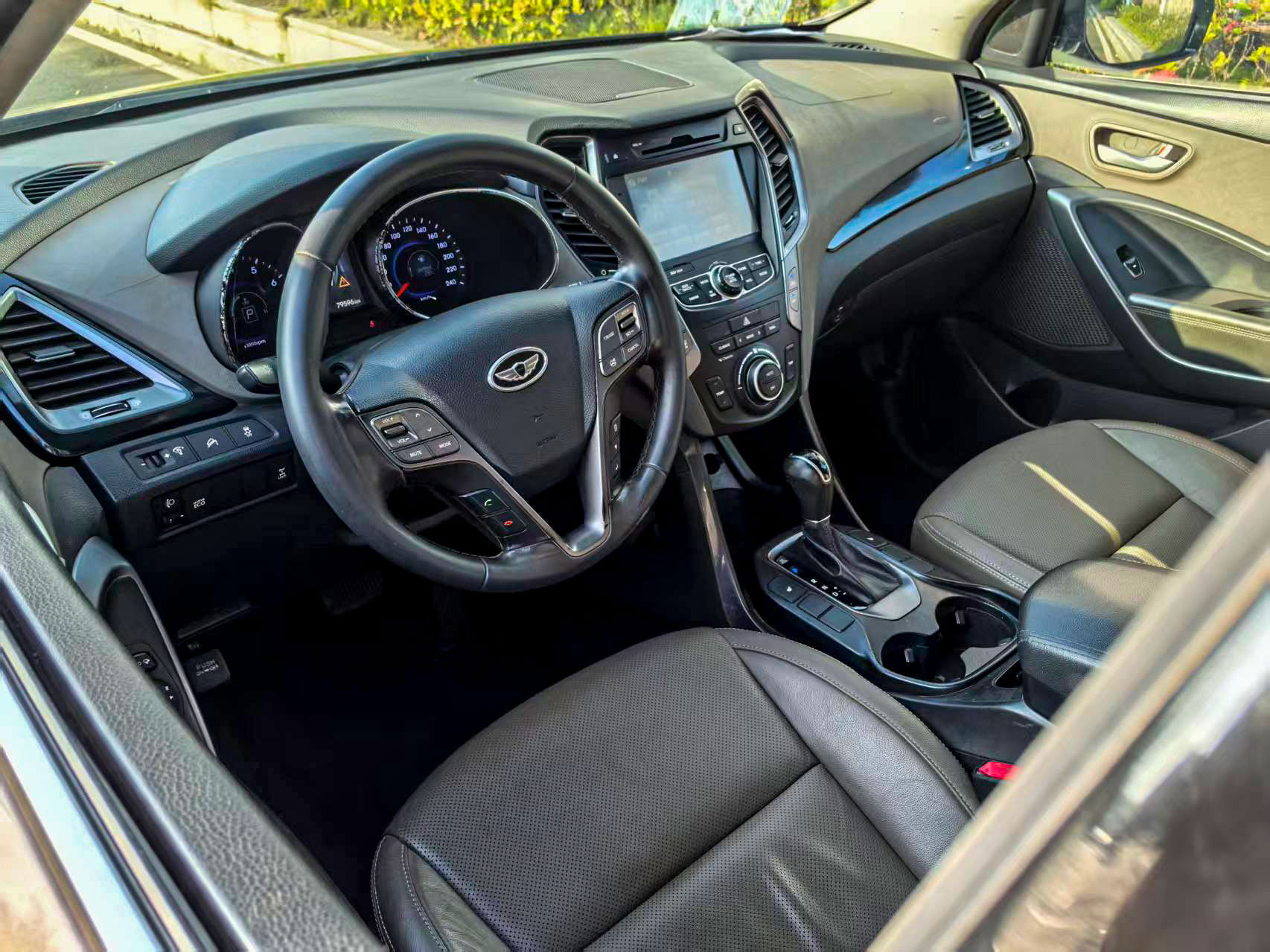 Hyundai Grand Santa Fe 2015 #10 Hyundai Grand Santa Fe 2015 car image #10