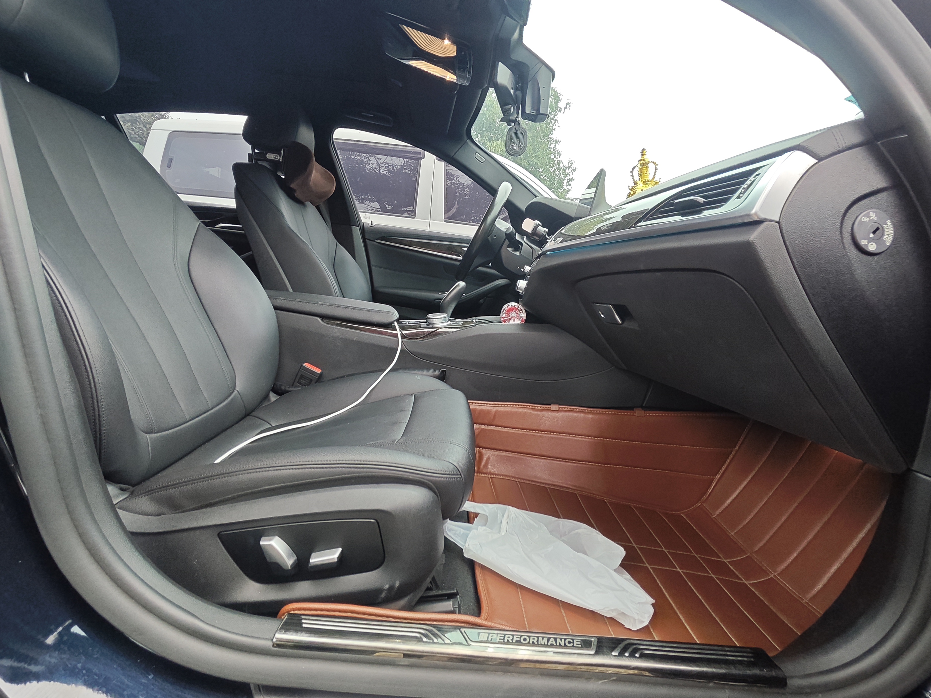 BMW M760Le 2019 immagine di auto #10