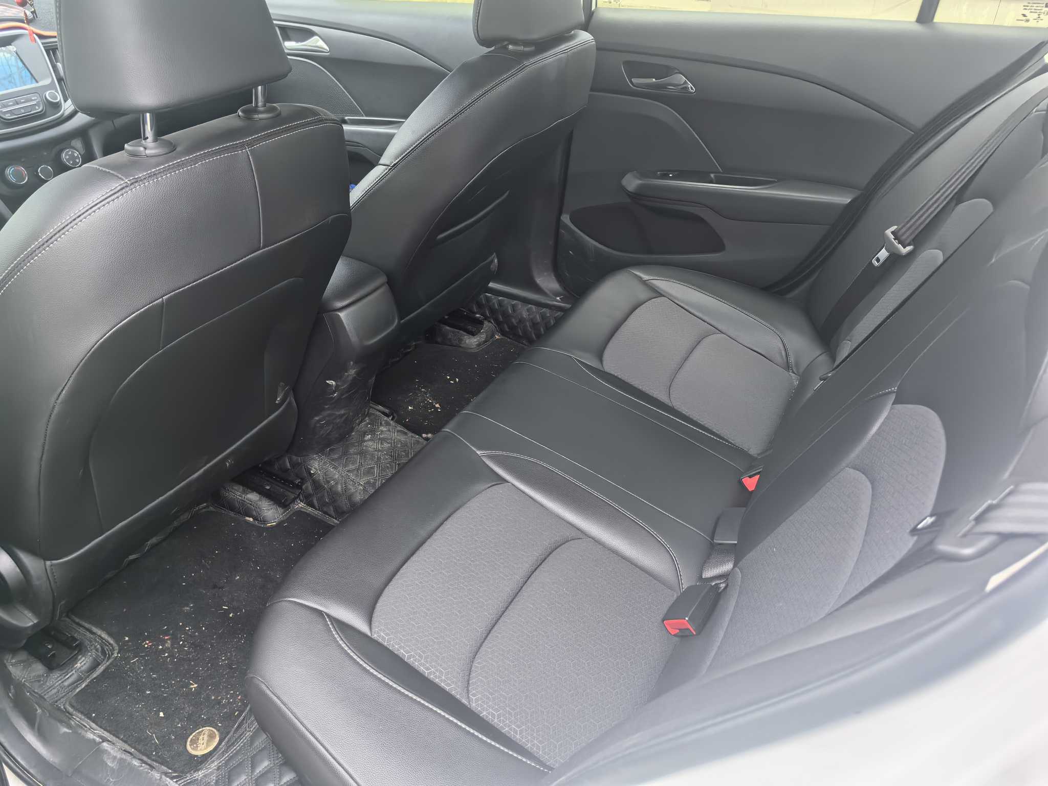 Chevrolet Cavalier 2019 car image #10