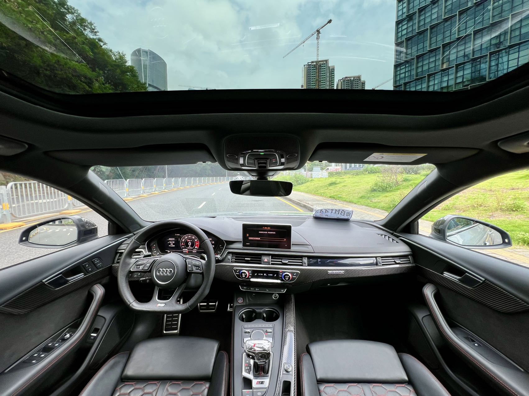 Audi RS 4 2019 car image #10