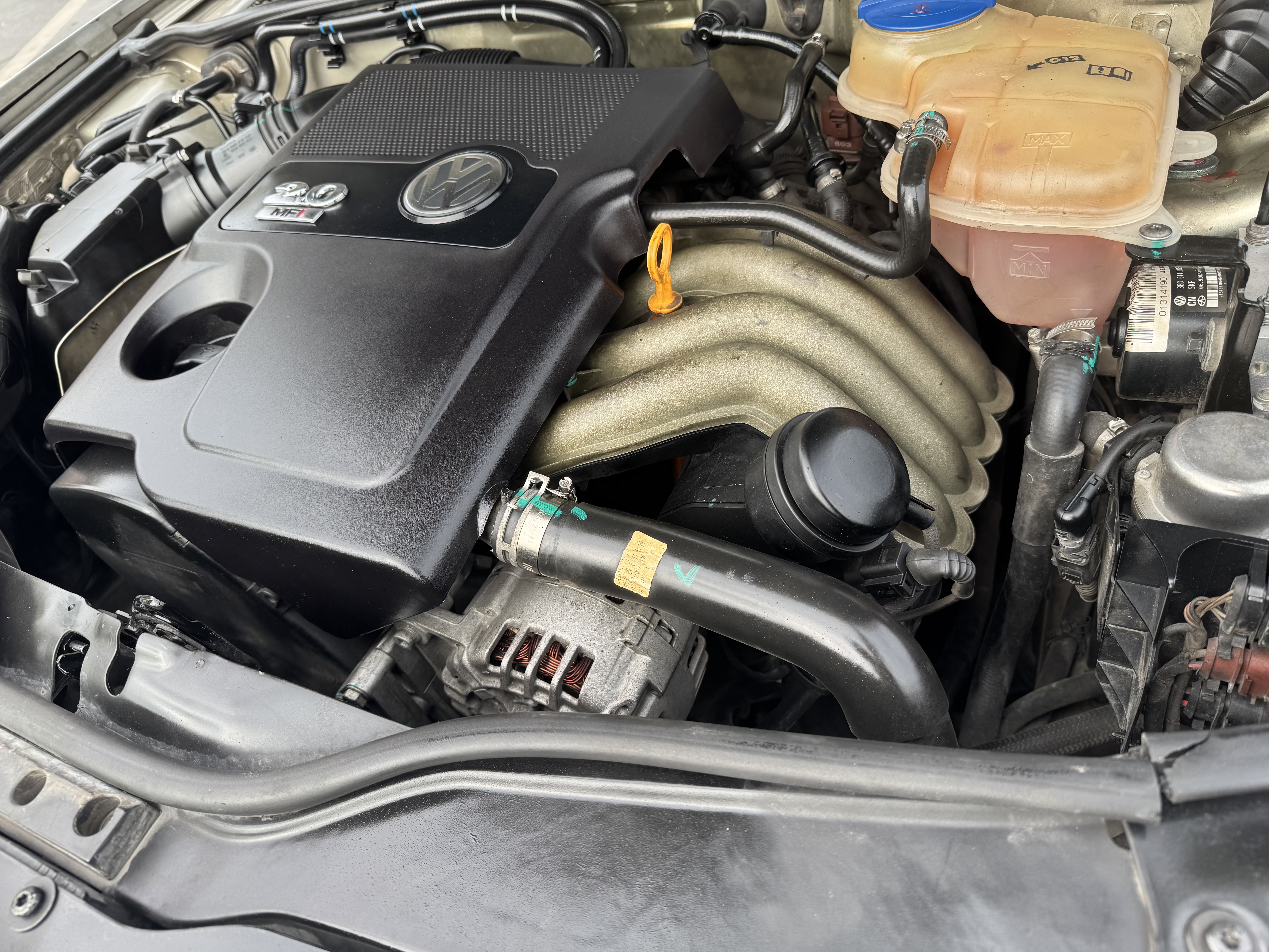 Volkswagen Passat Lingyu 2010 car image #10