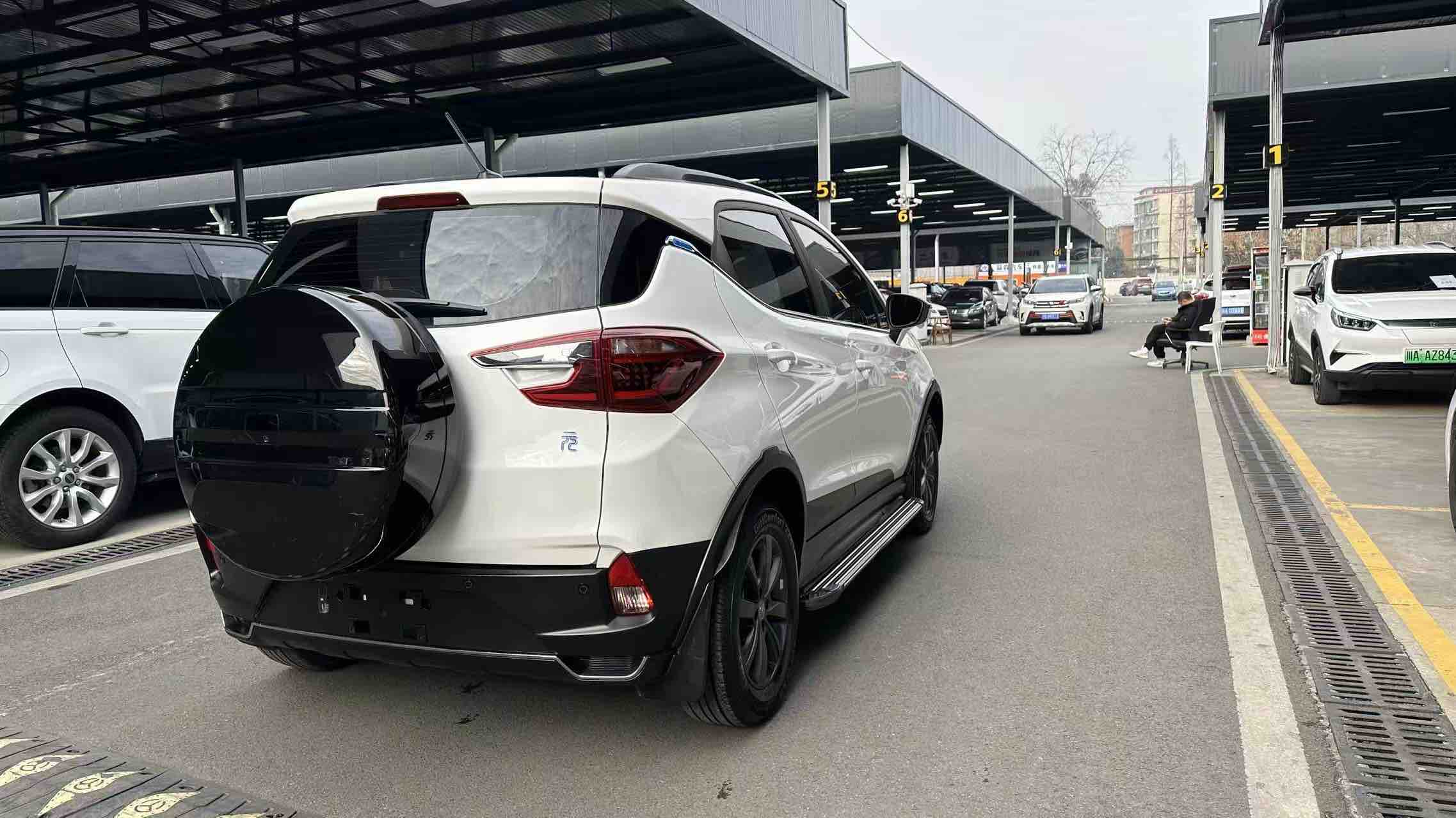 BYD Yuan New Energy 2018 car image #10