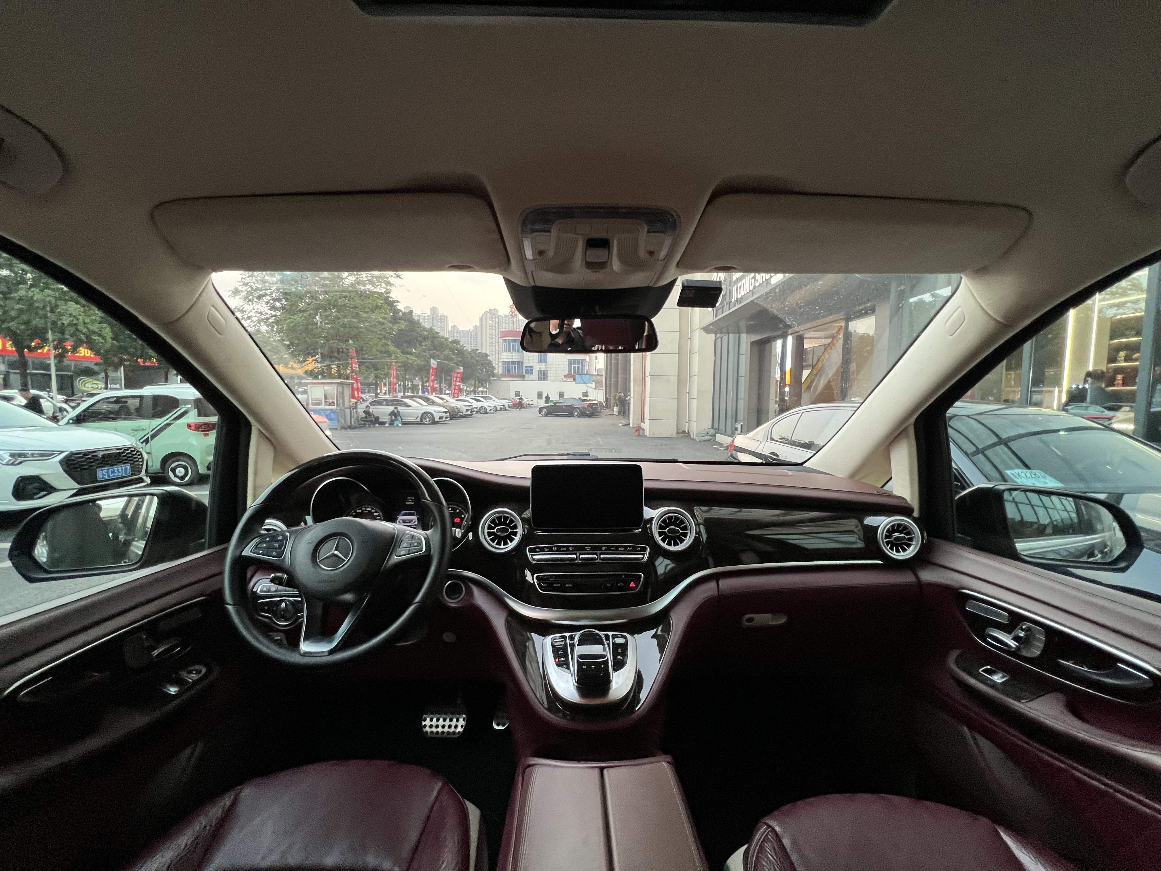 Mercedes-Benz V Class 2018 #10 Mercedes-Benz V Class 2018 car image #10