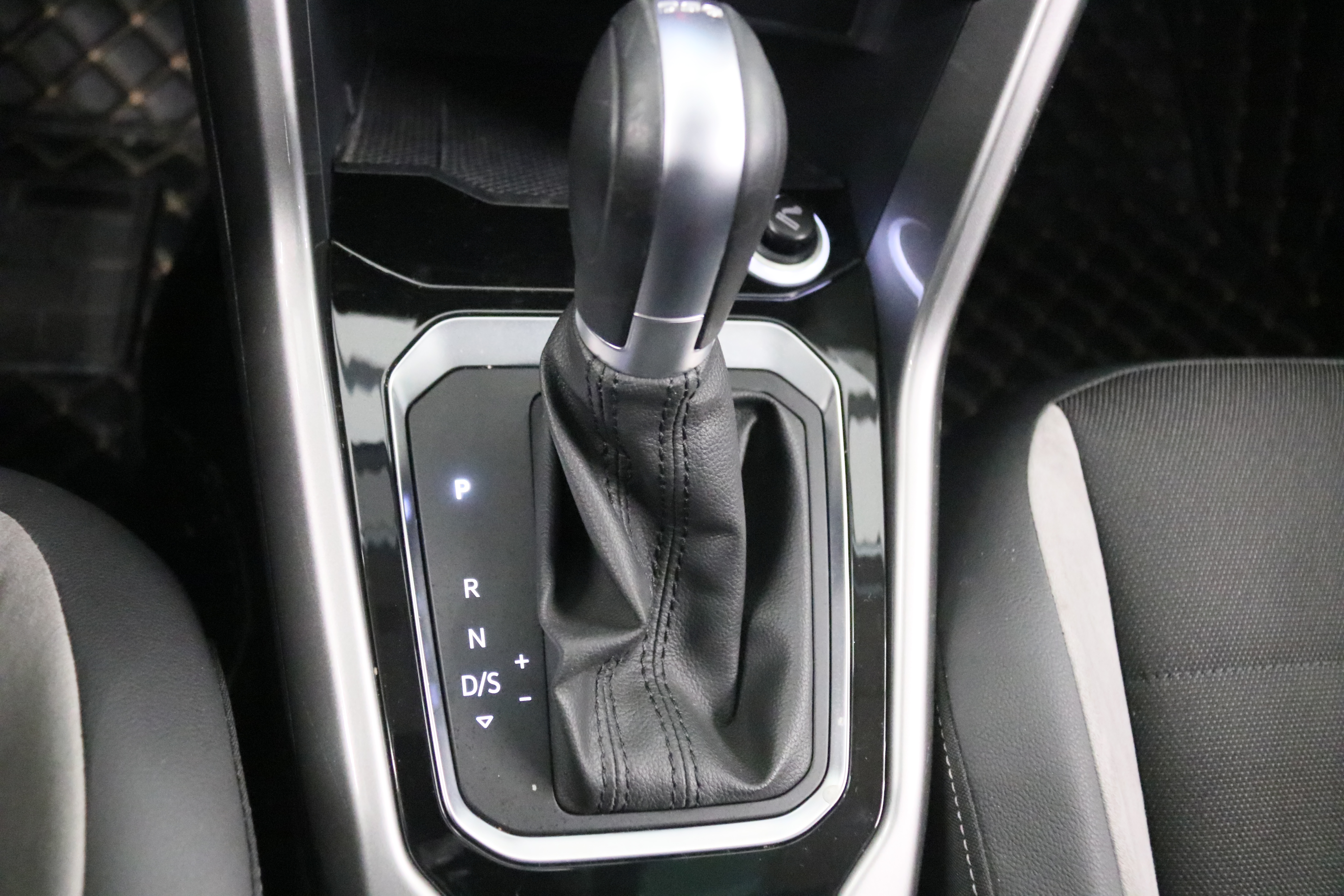 T-Roc 2019 car image #10