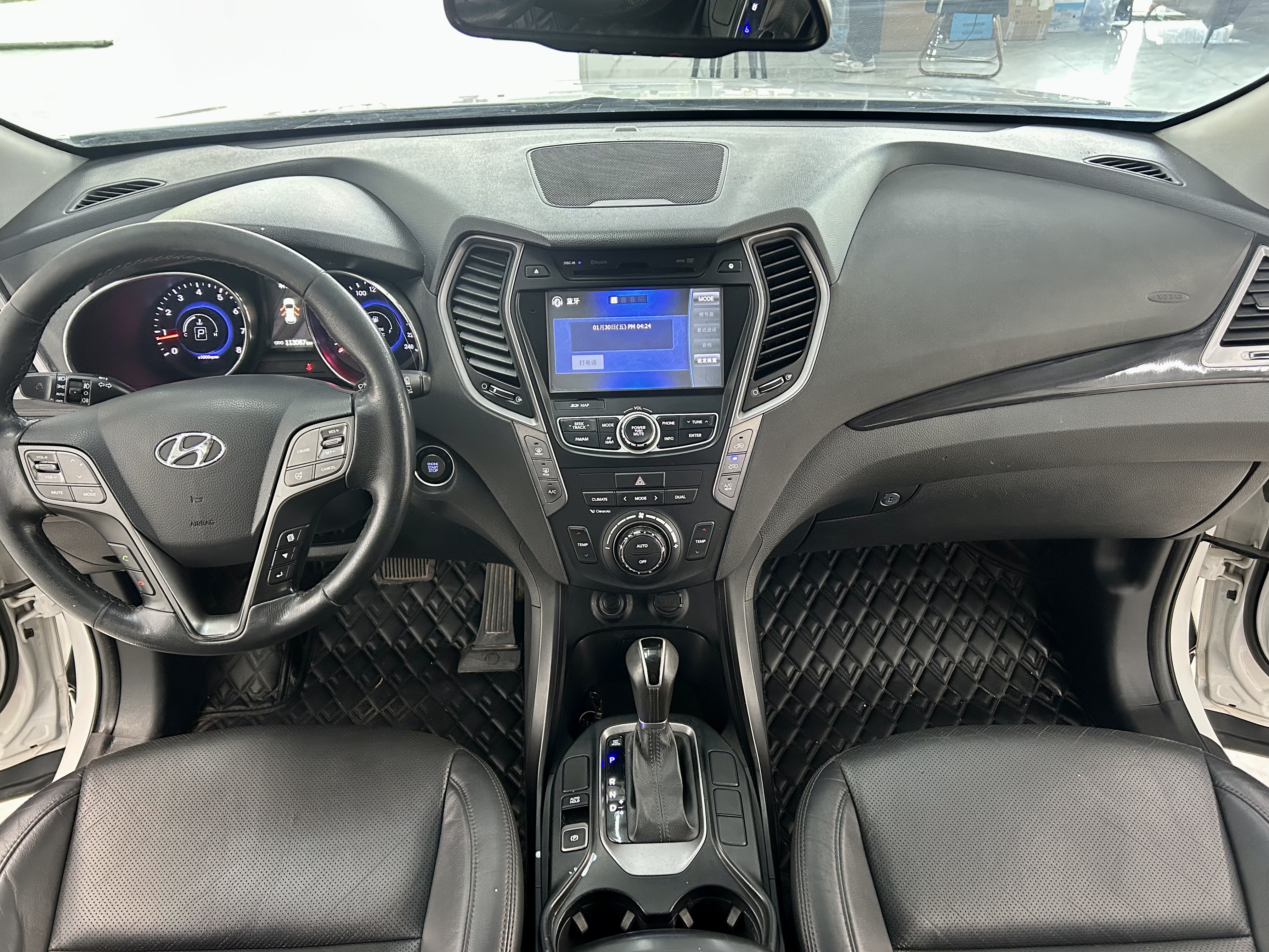 Hyundai Santa Fe 2016 #10 Hyundai Santa Fe 2016 car image #10