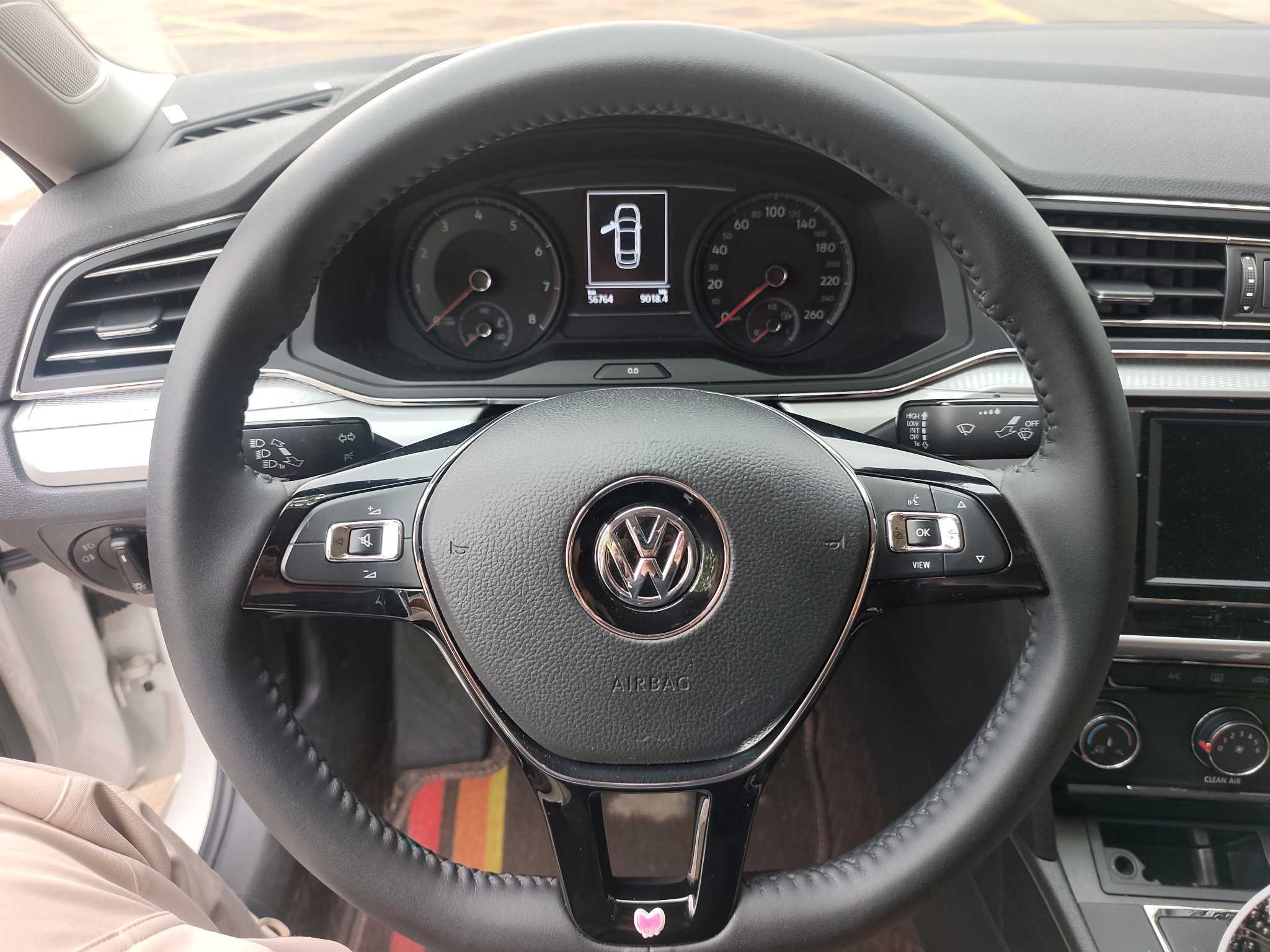 Volkswagen Lamando 2020 car image #10