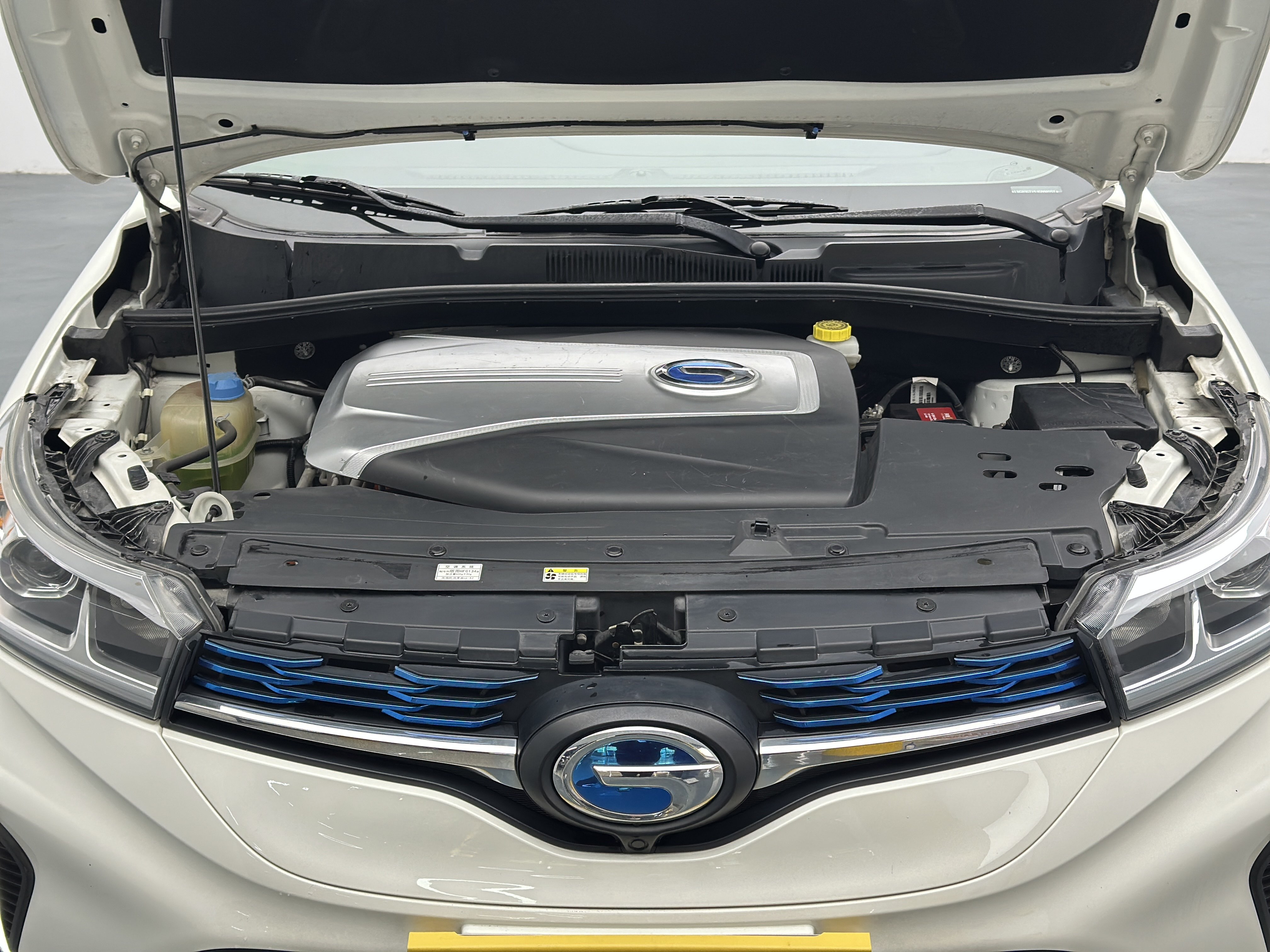 GAC ix4 2018 #10 GAC ix4 2018 car image #10