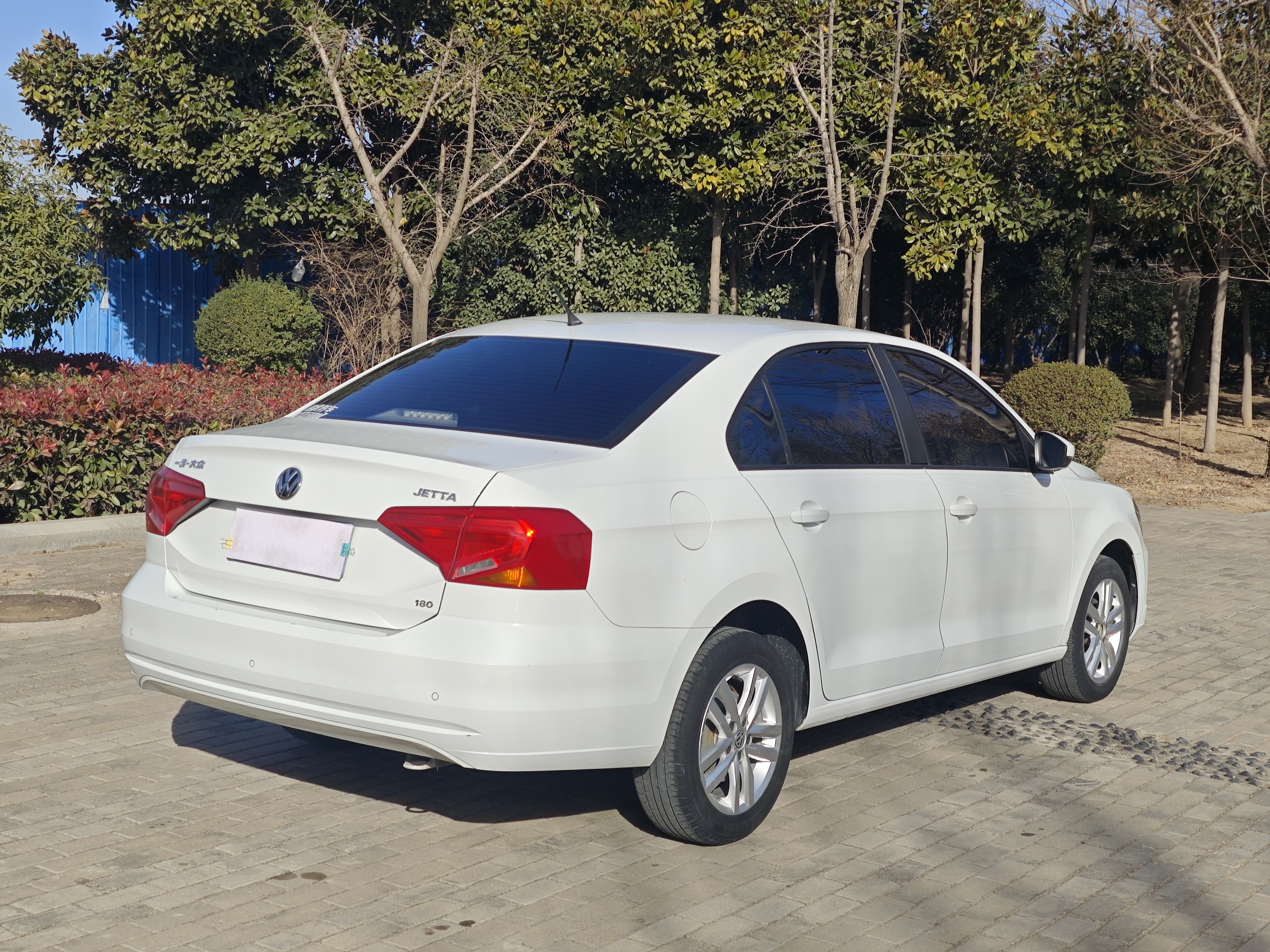 Volkswagen Jetta 2019 immagine di auto #10