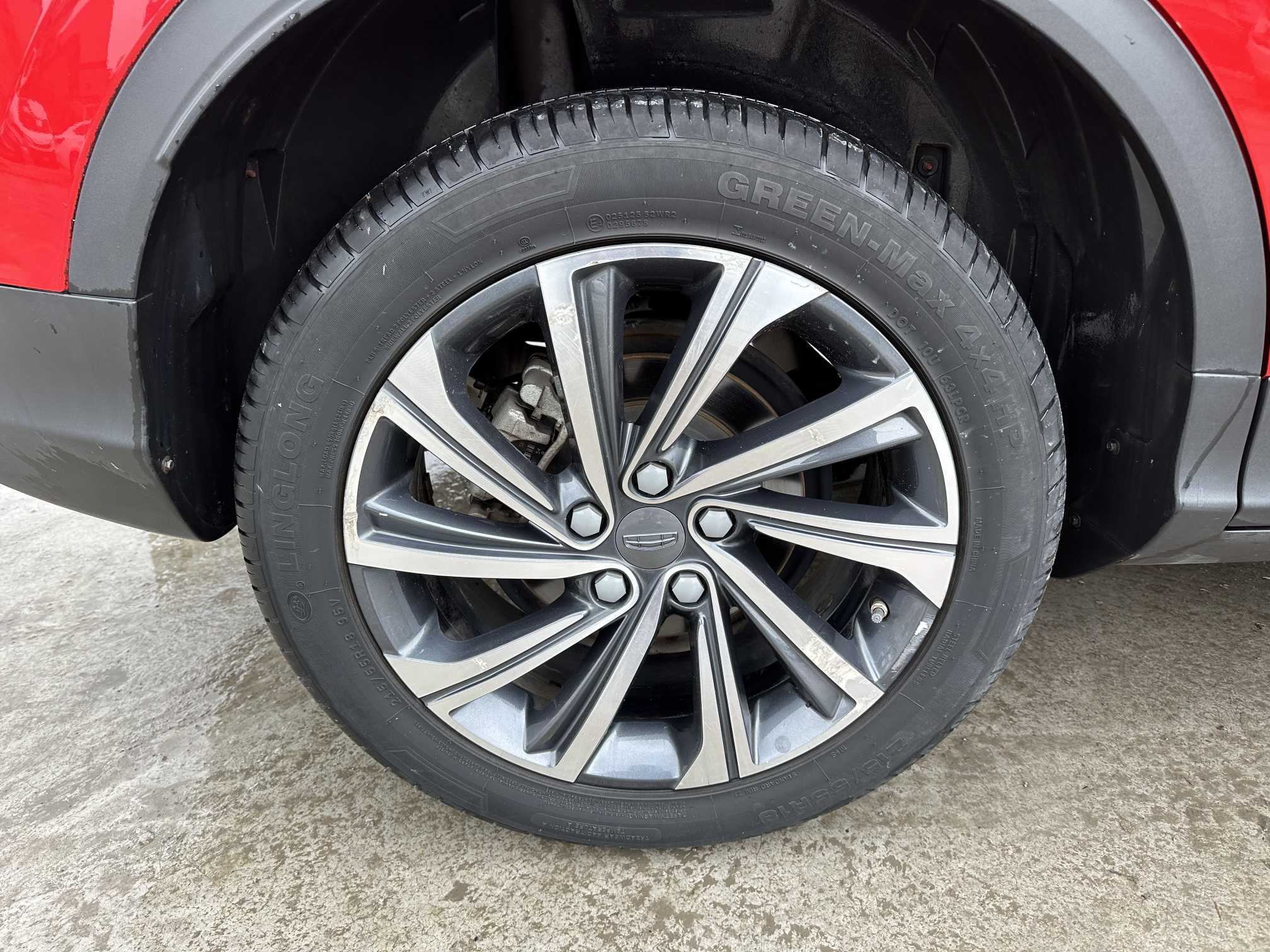 GEELY Coolray 2019 car image #10