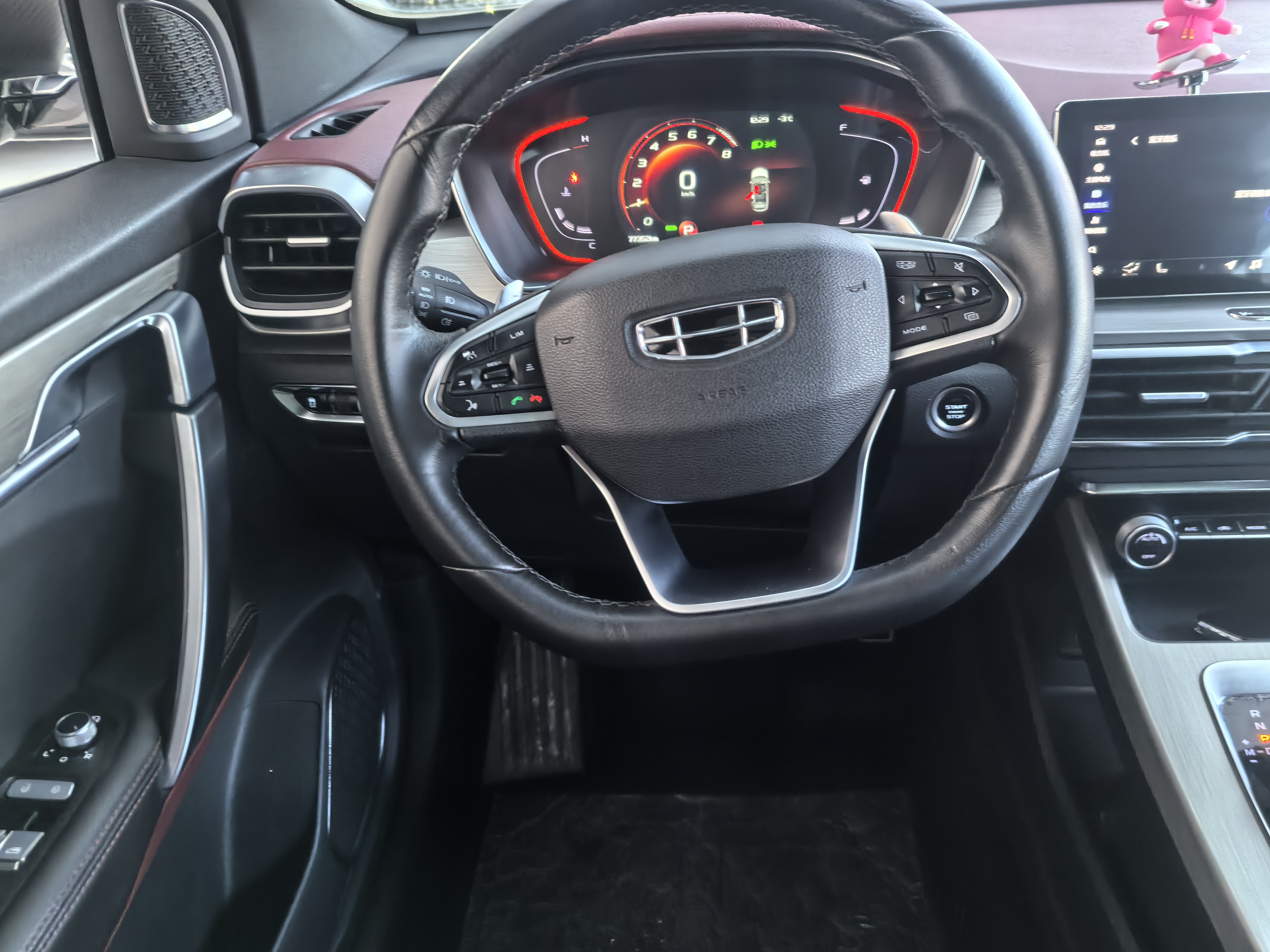 GEELY Coolray 2019 immagine di auto #10
