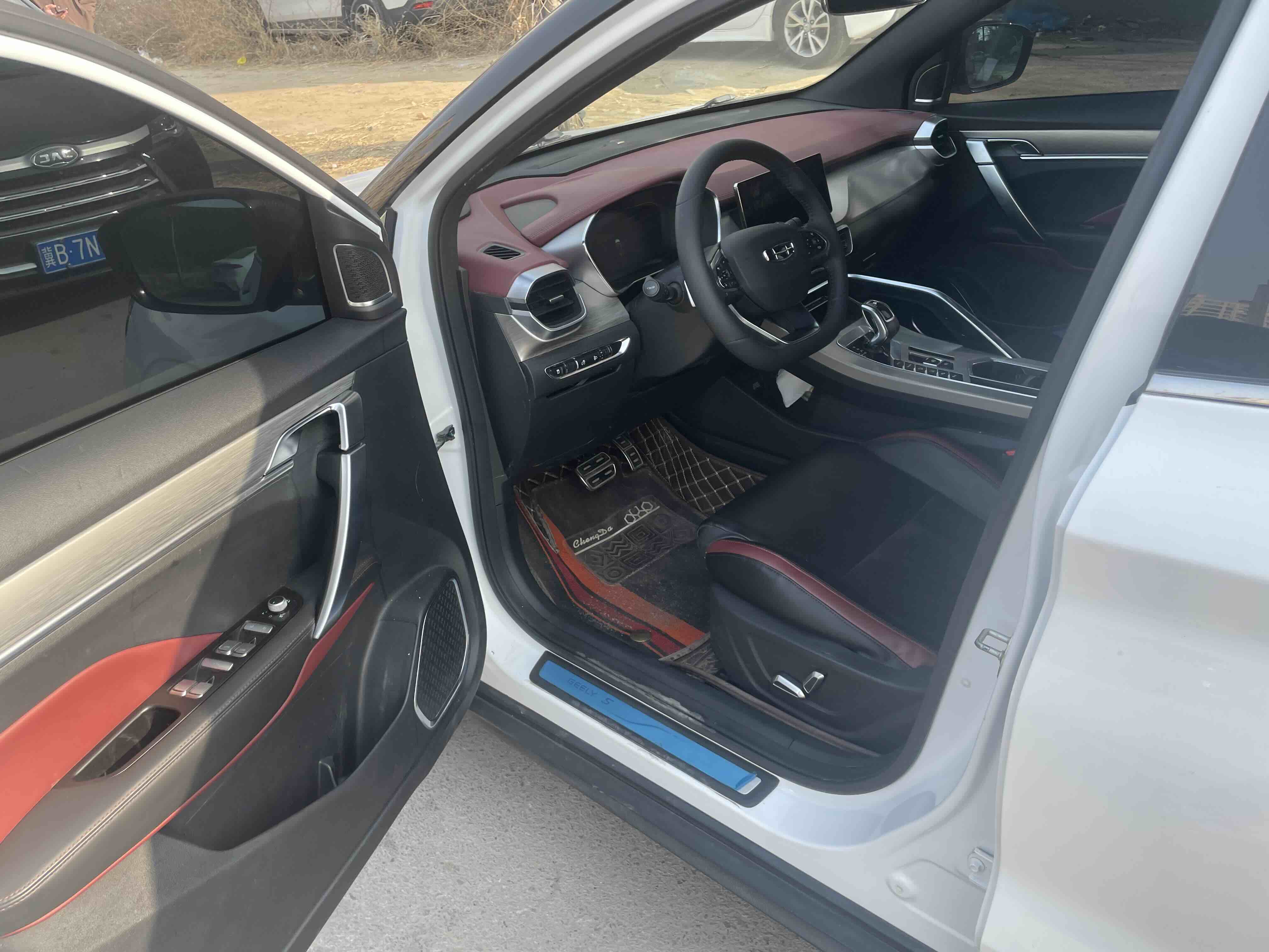 GEELY Coolray 2018 car image #10