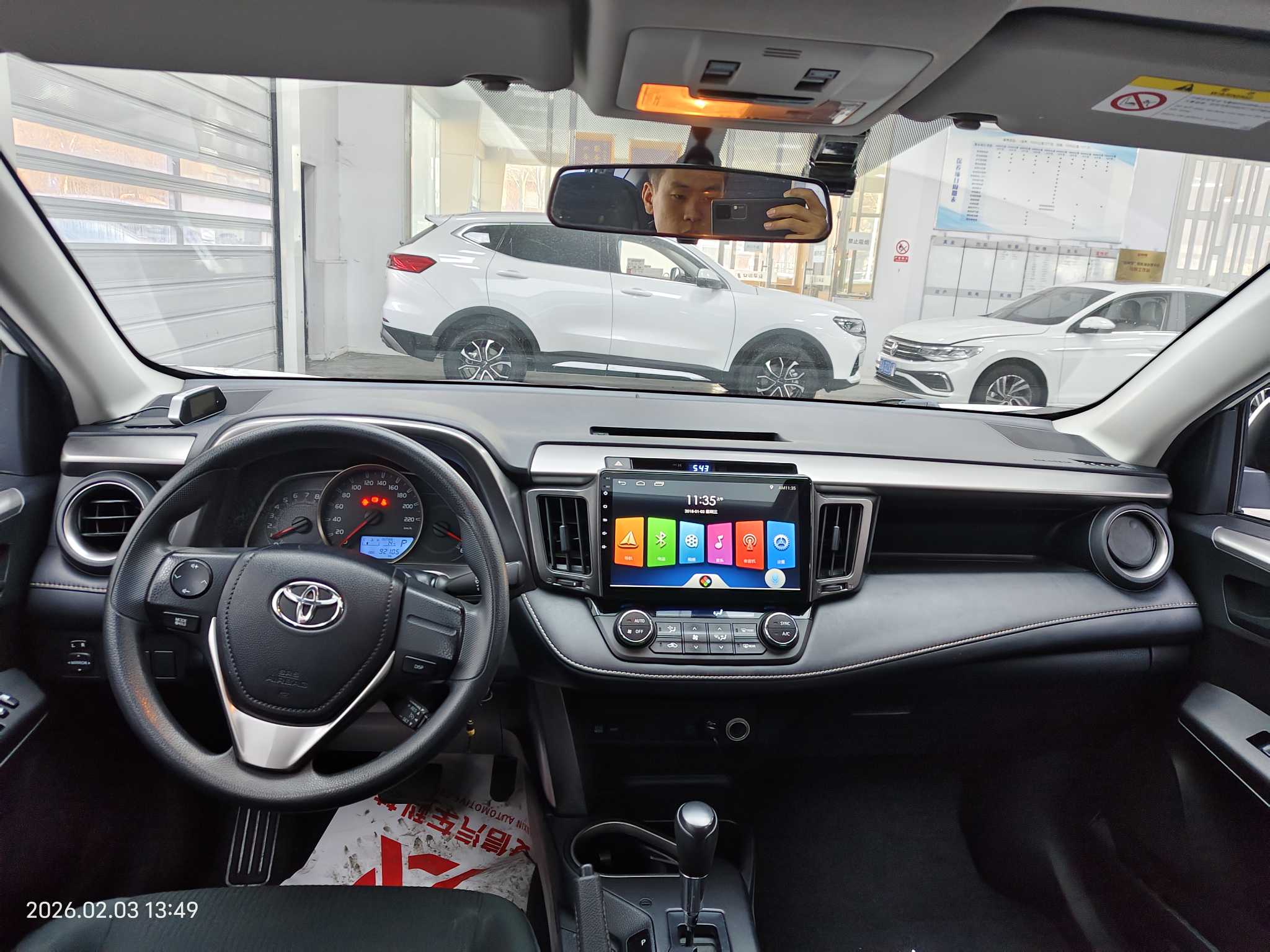 Toyota RAV4 2019 car image #10