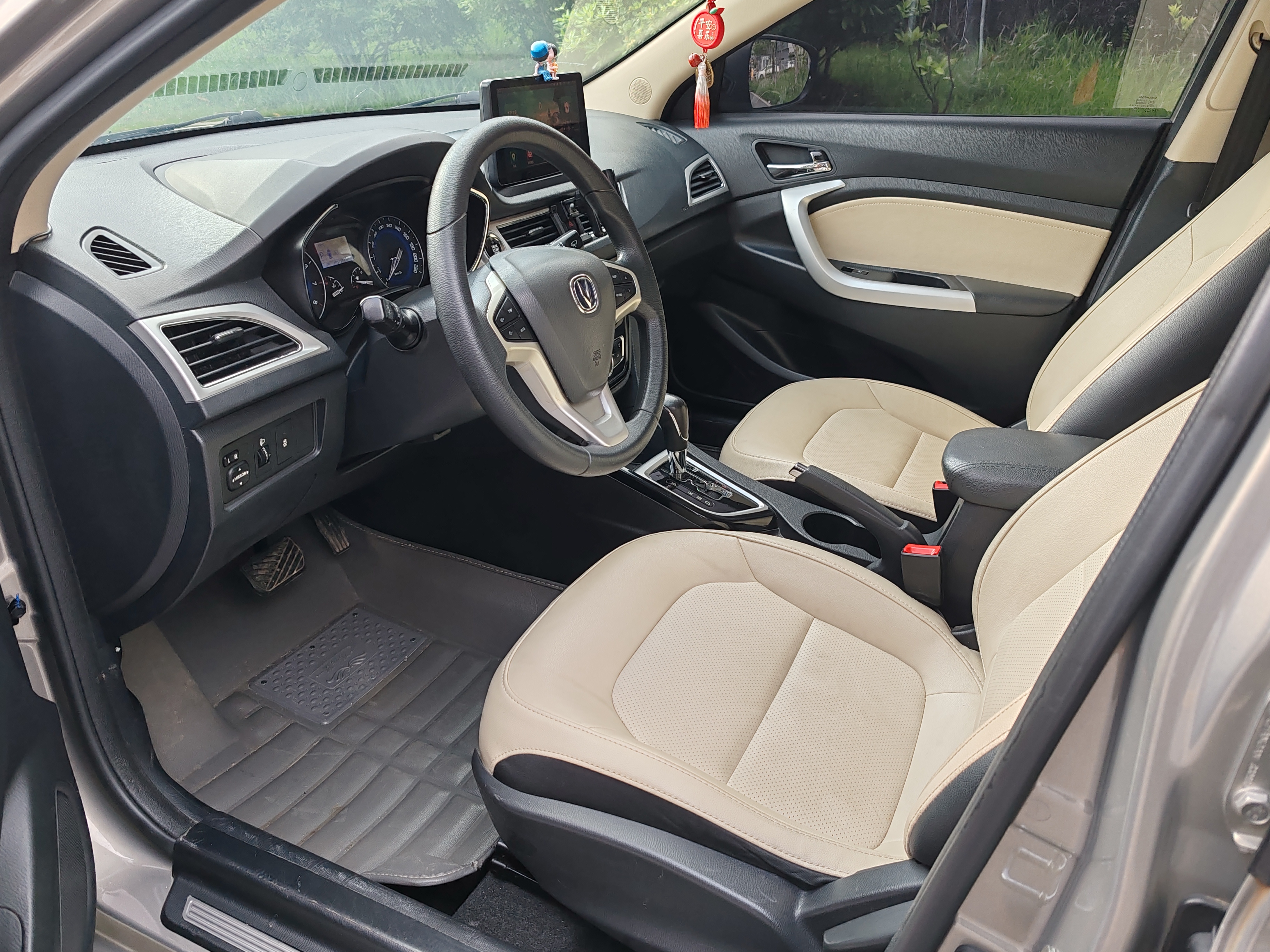Changan Alsvin V7 2015 car image #10